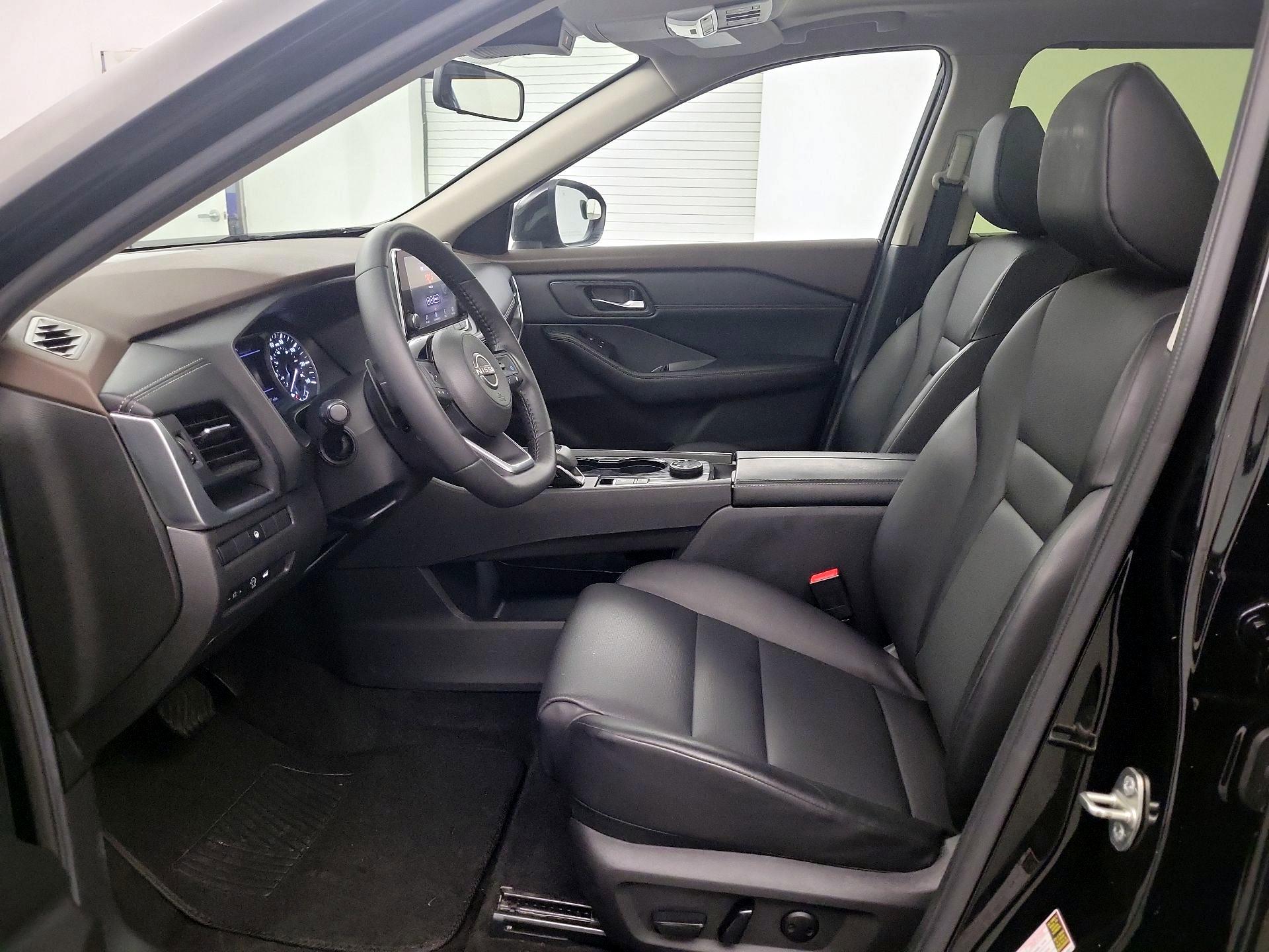 Thumbnail: 2023 Nissan Rogue - 9