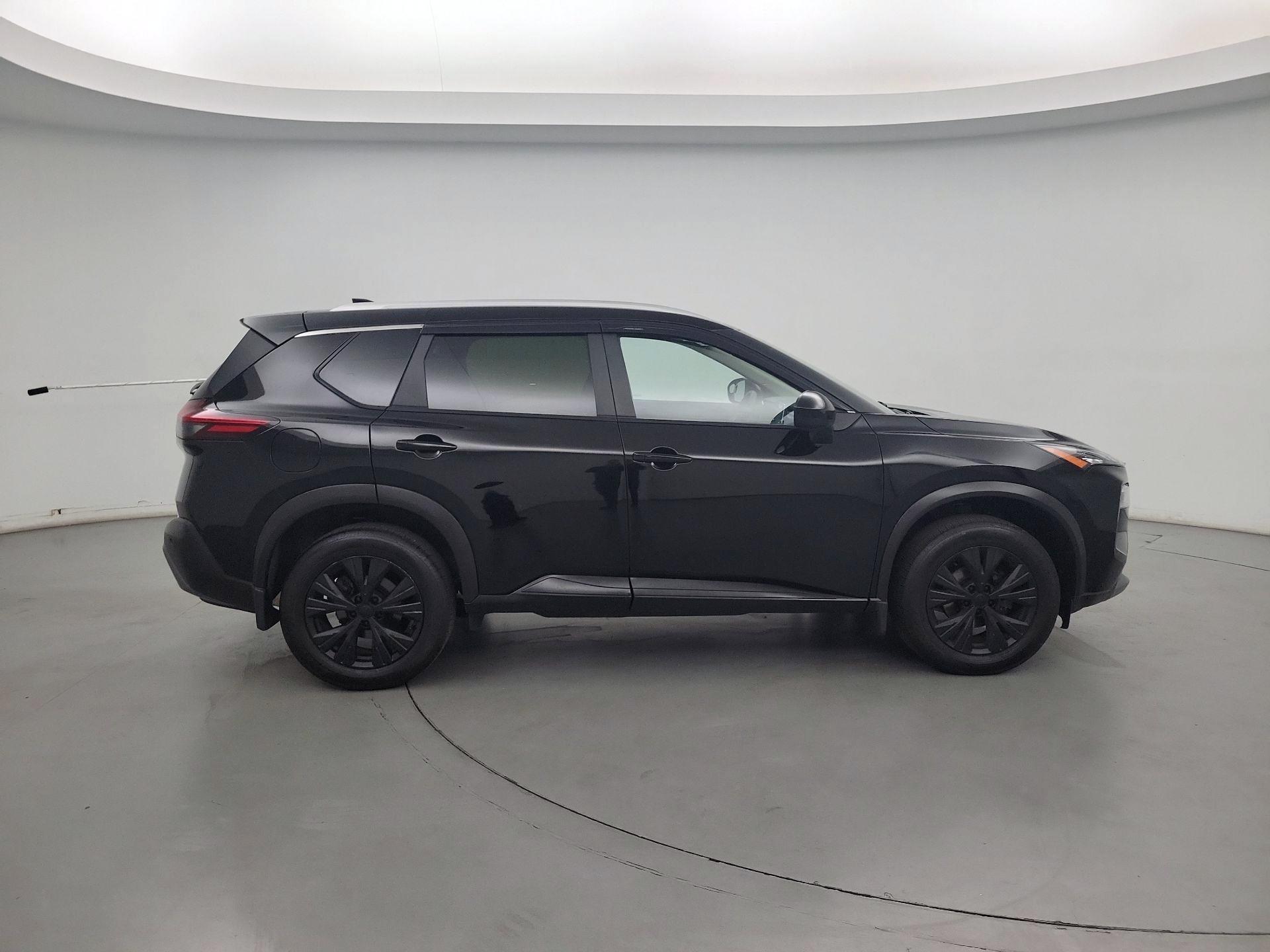 Thumbnail: 2023 Nissan Rogue - 4