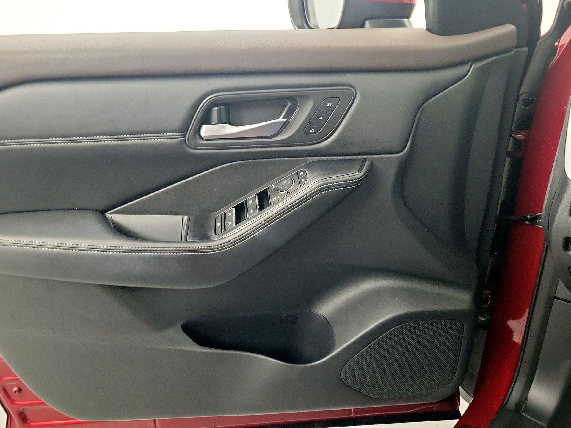 Thumbnail: 2023 Nissan Rogue - 10