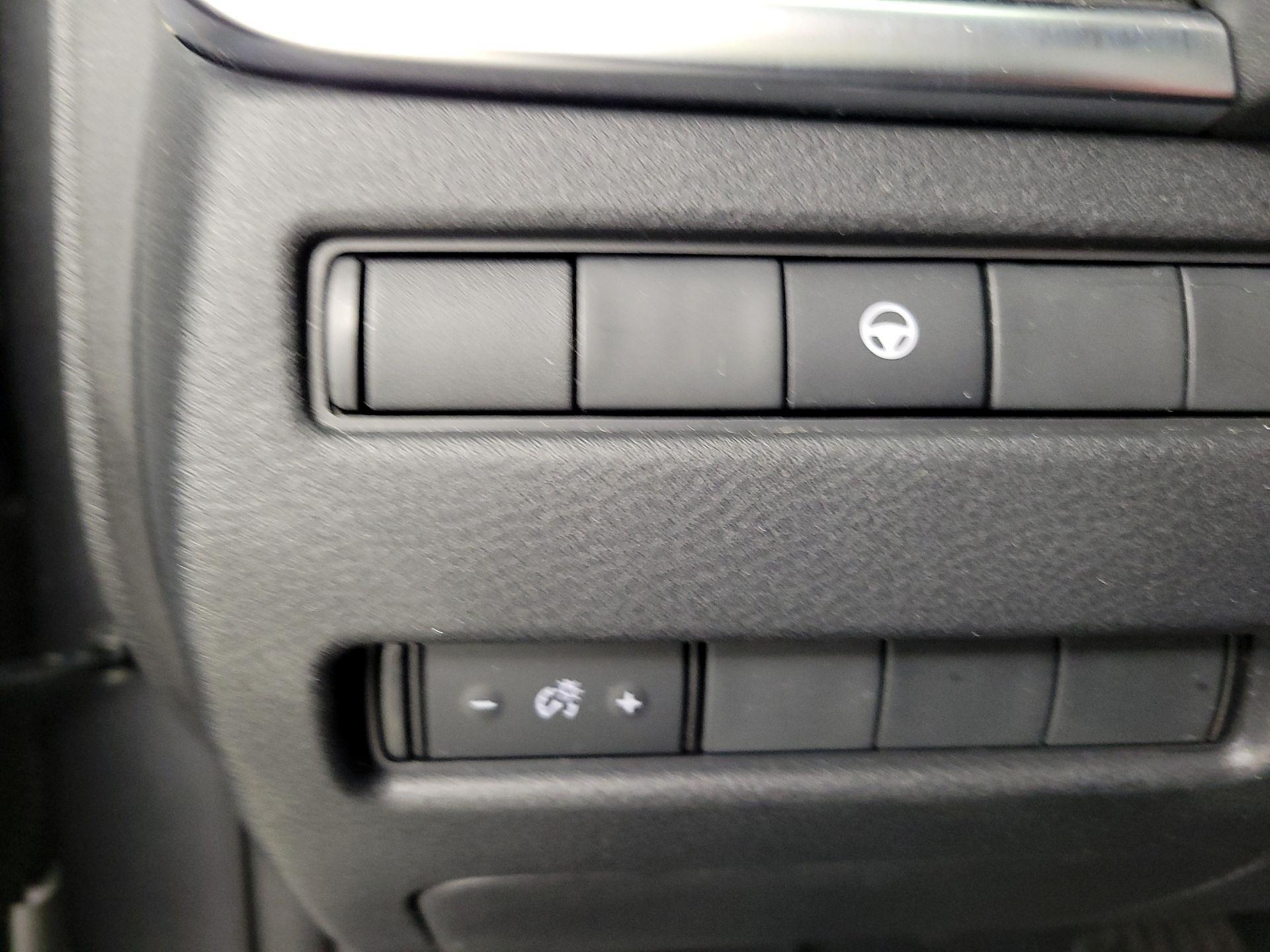 Thumbnail: 2022 Nissan Rogue - 13