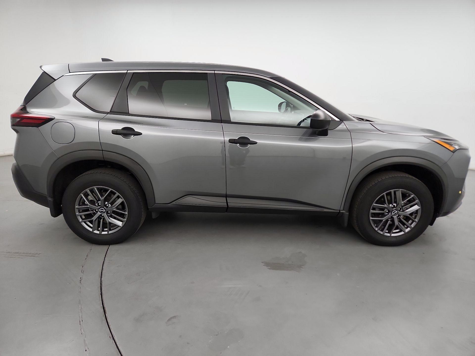 Thumbnail: 2023 Nissan Rogue - 4