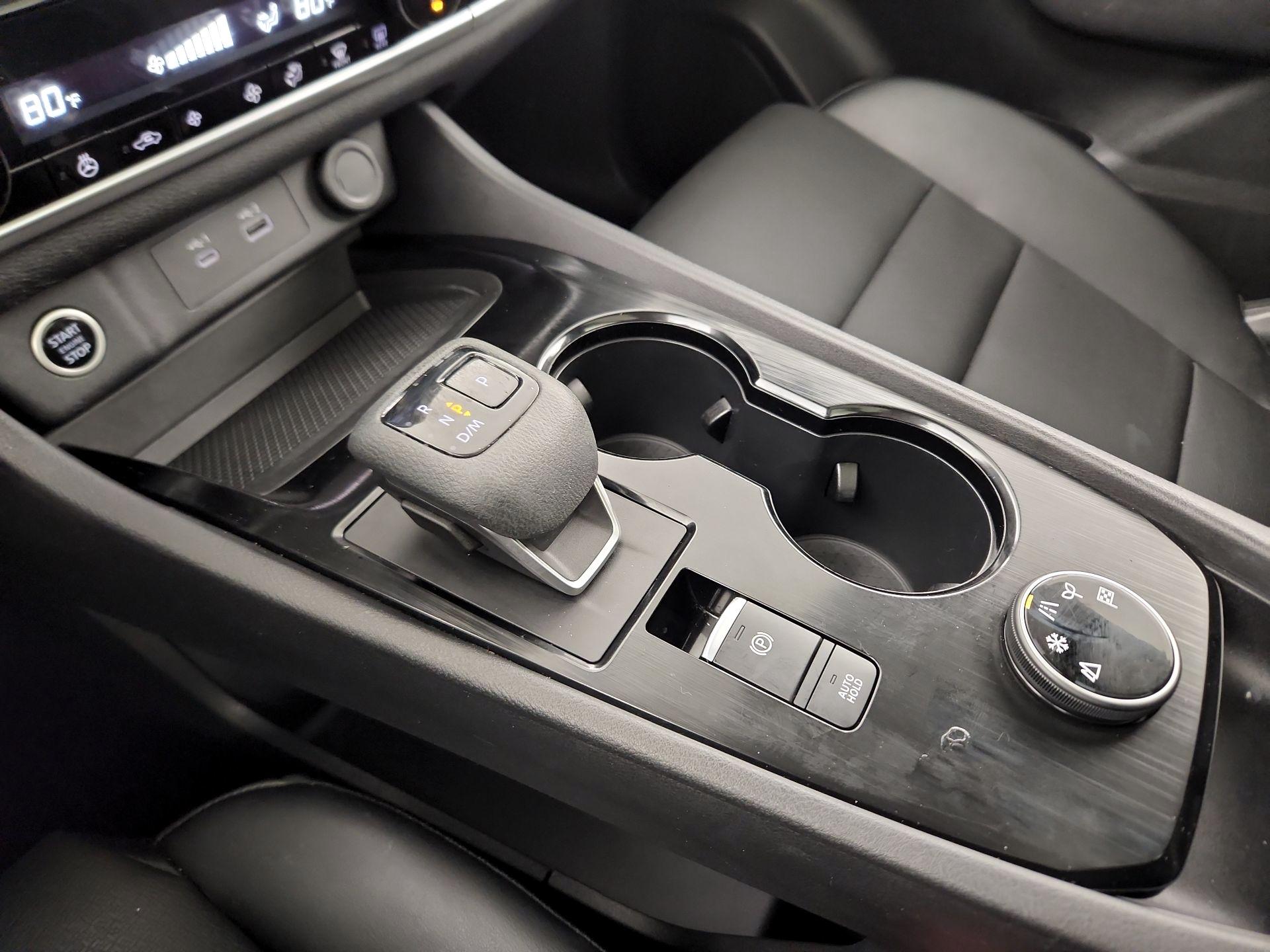 Thumbnail: 2022 Nissan Rogue - 15