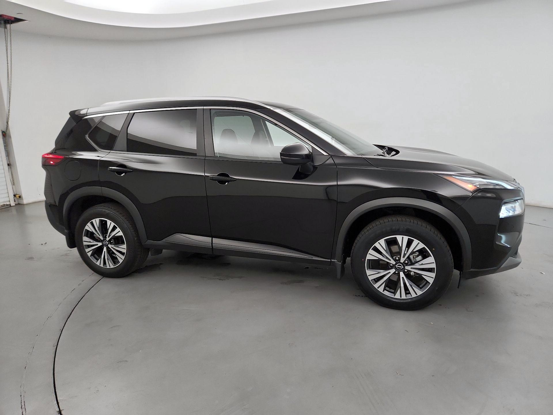 Thumbnail: 2022 Nissan Rogue - 4