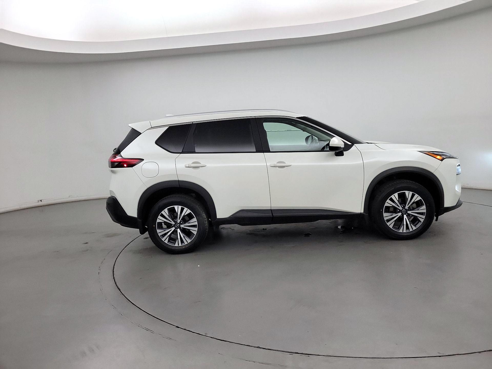 Thumbnail: 2023 Nissan Rogue - 4