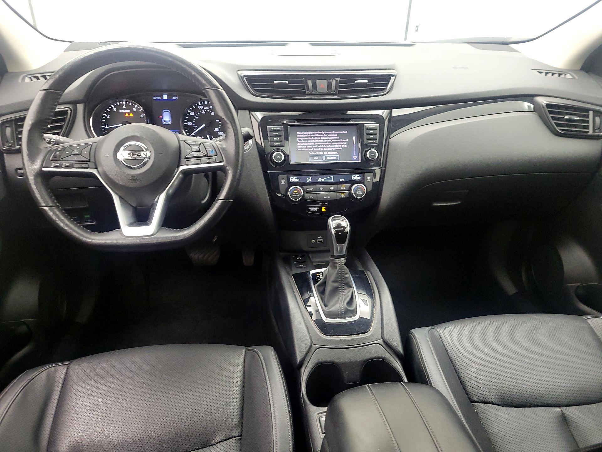 Thumbnail: 2022 Nissan Rogue Sport - 9