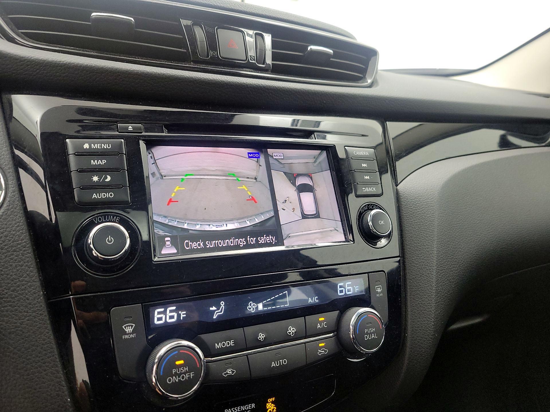 Thumbnail: 2022 Nissan Rogue Sport - 15