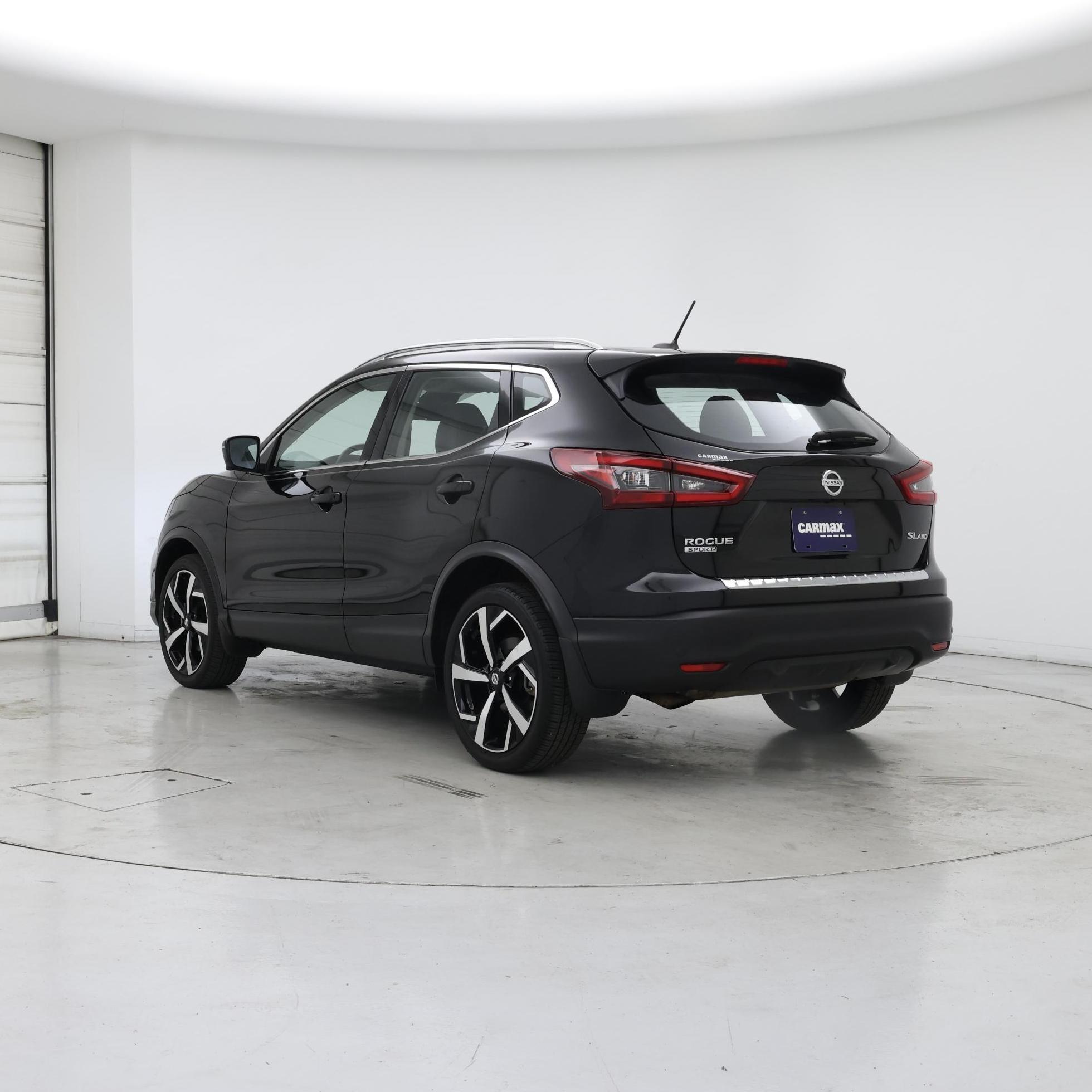 Thumbnail: 2022 Nissan Rogue Sport - 2