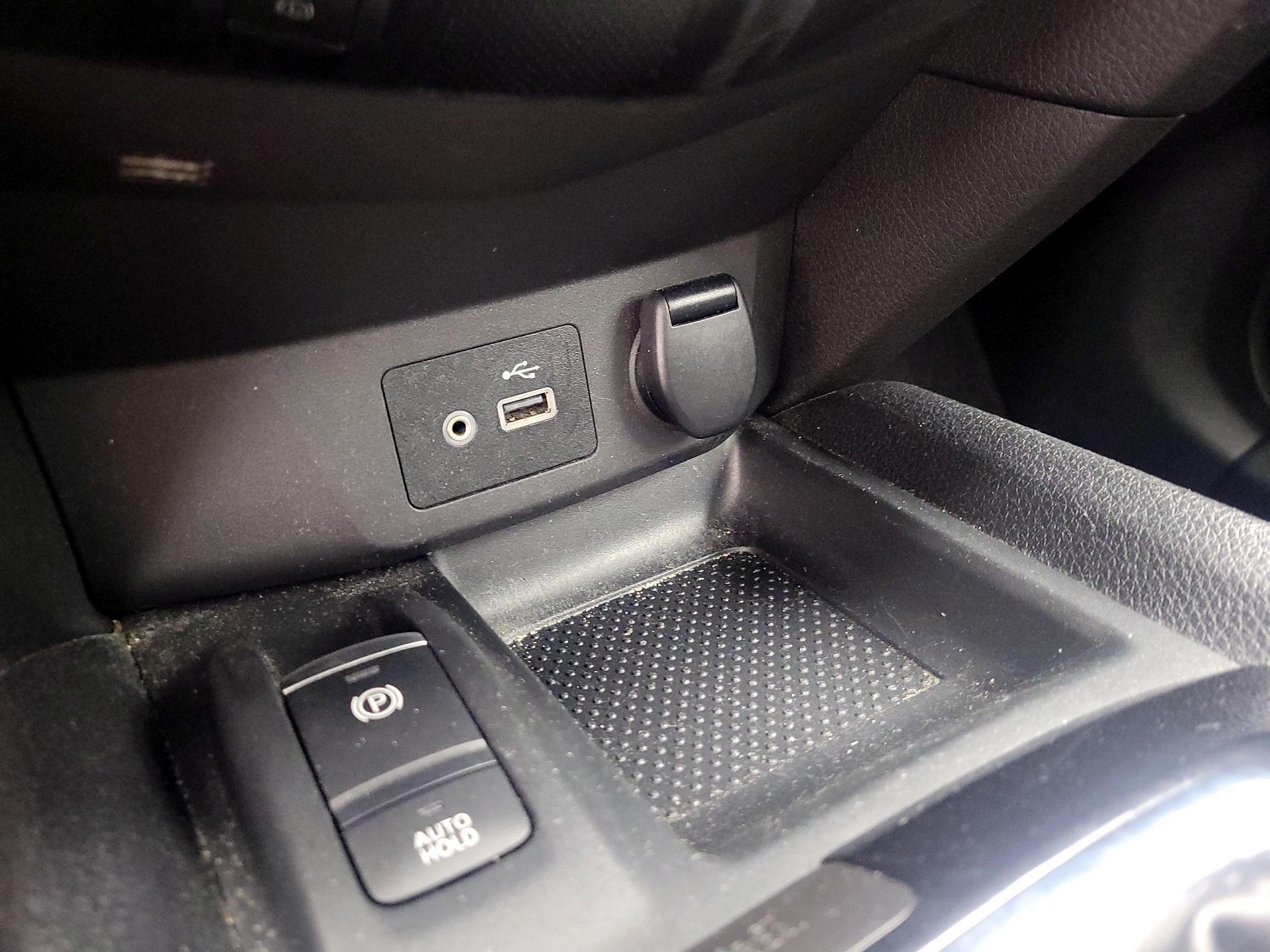 Thumbnail: 2022 Nissan Rogue Sport - 19