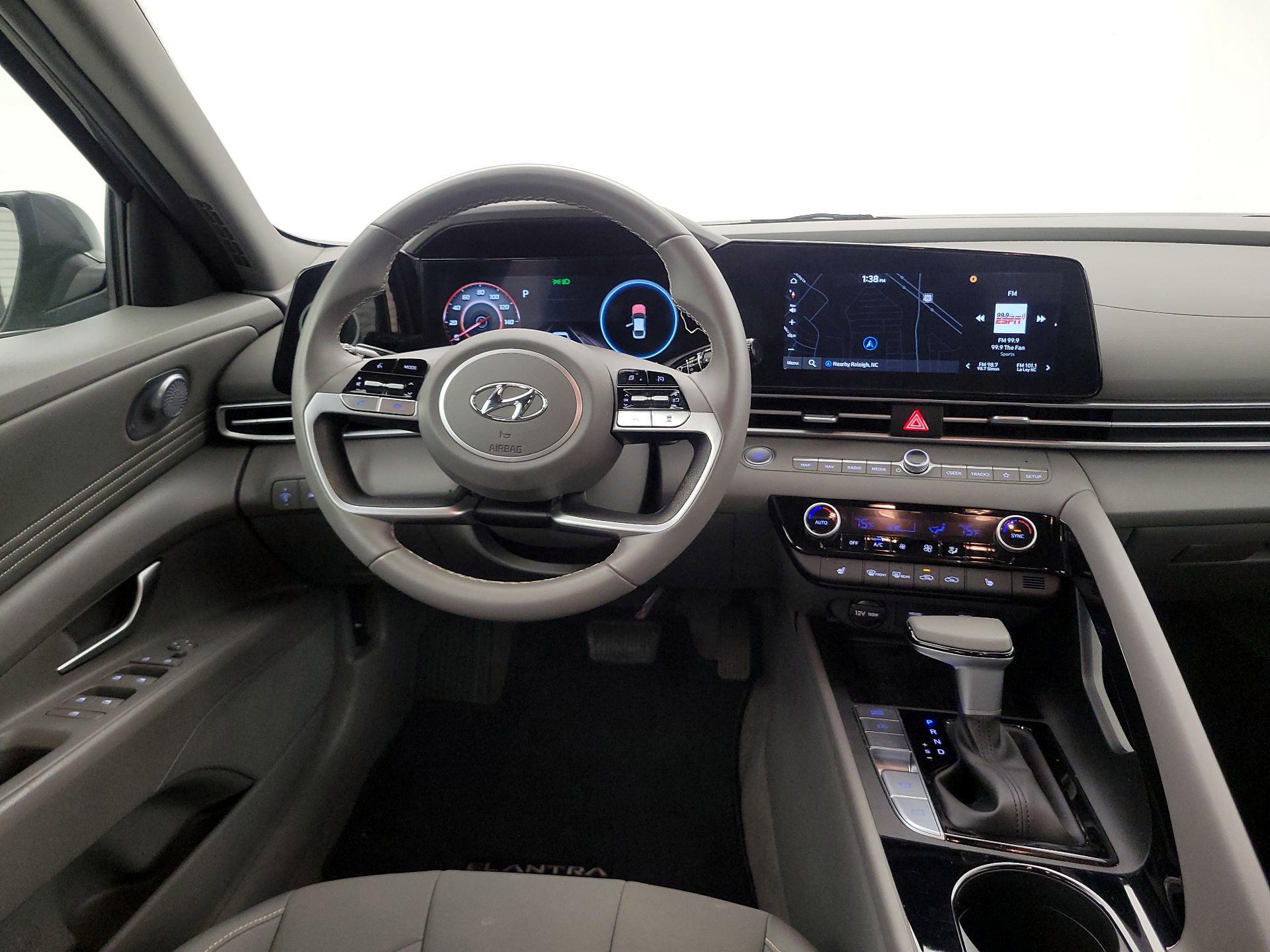 Thumbnail: 2023 Hyundai Elantra - 10