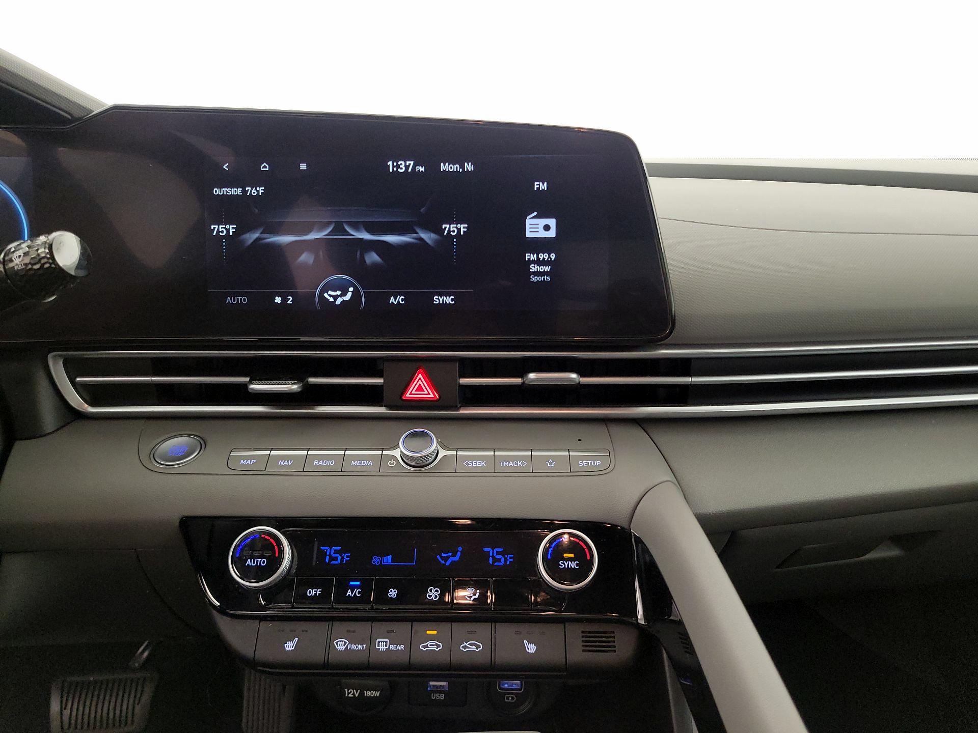 Thumbnail: 2023 Hyundai Elantra - 17