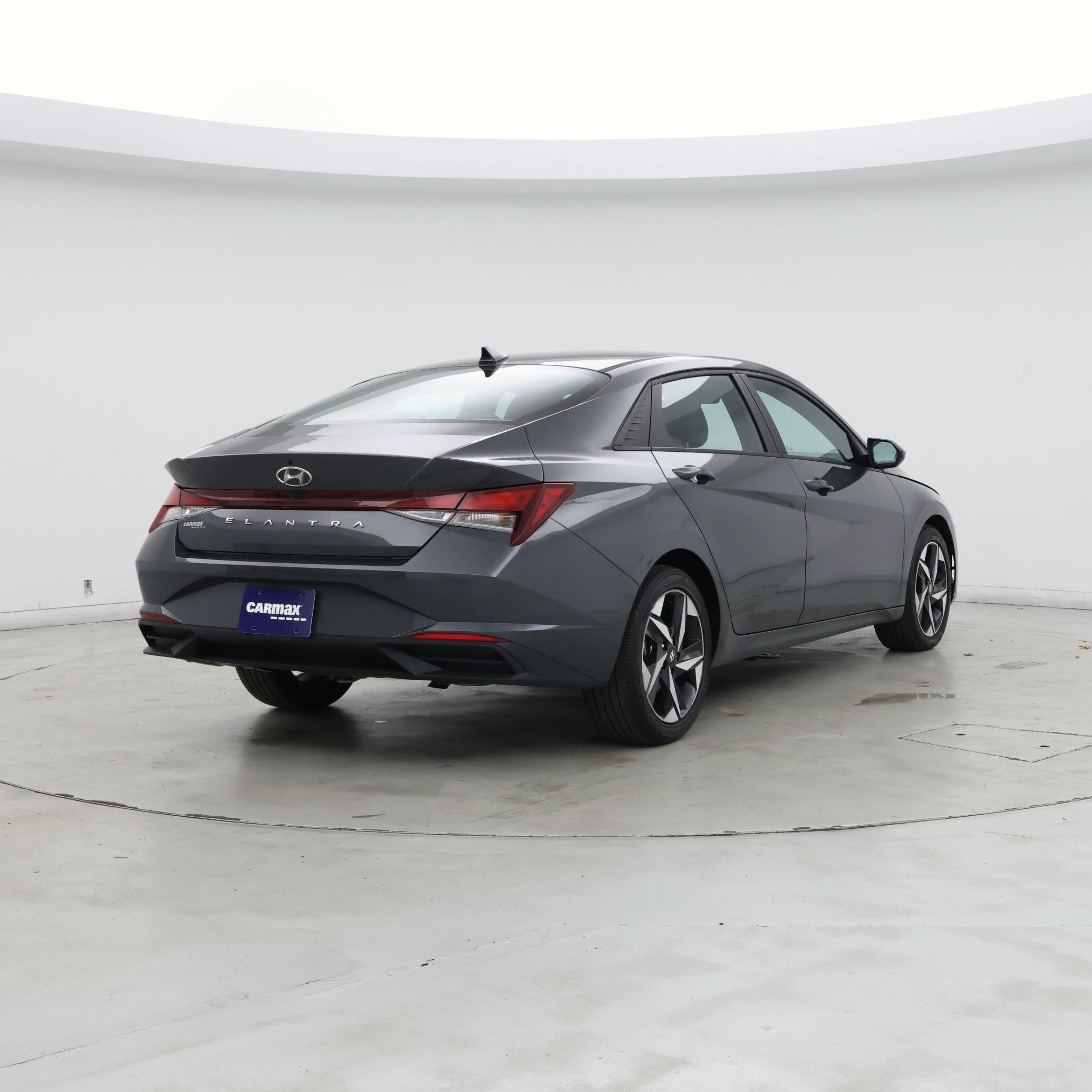 Thumbnail: 2023 Hyundai Elantra - 8