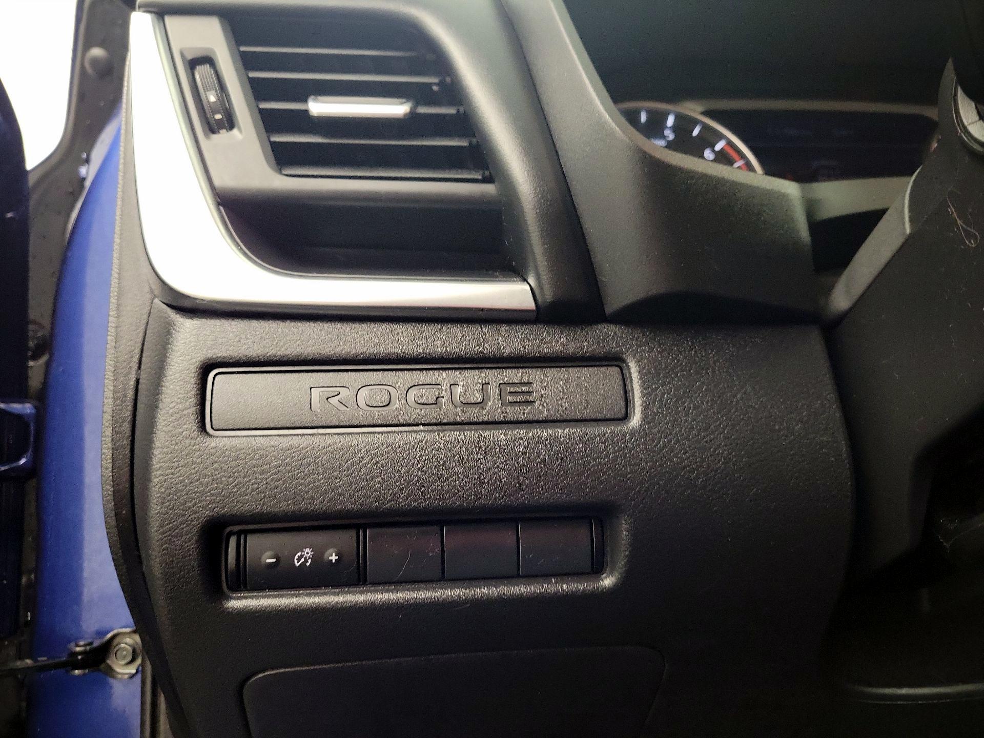 Thumbnail: 2023 Nissan Rogue - 11