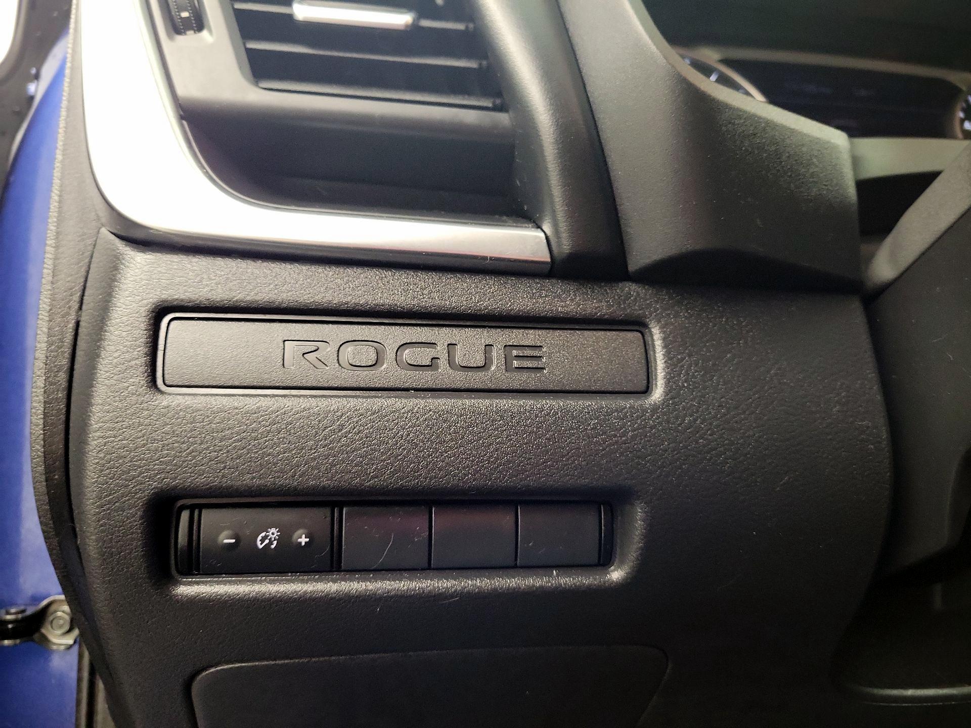 Thumbnail: 2023 Nissan Rogue - 12