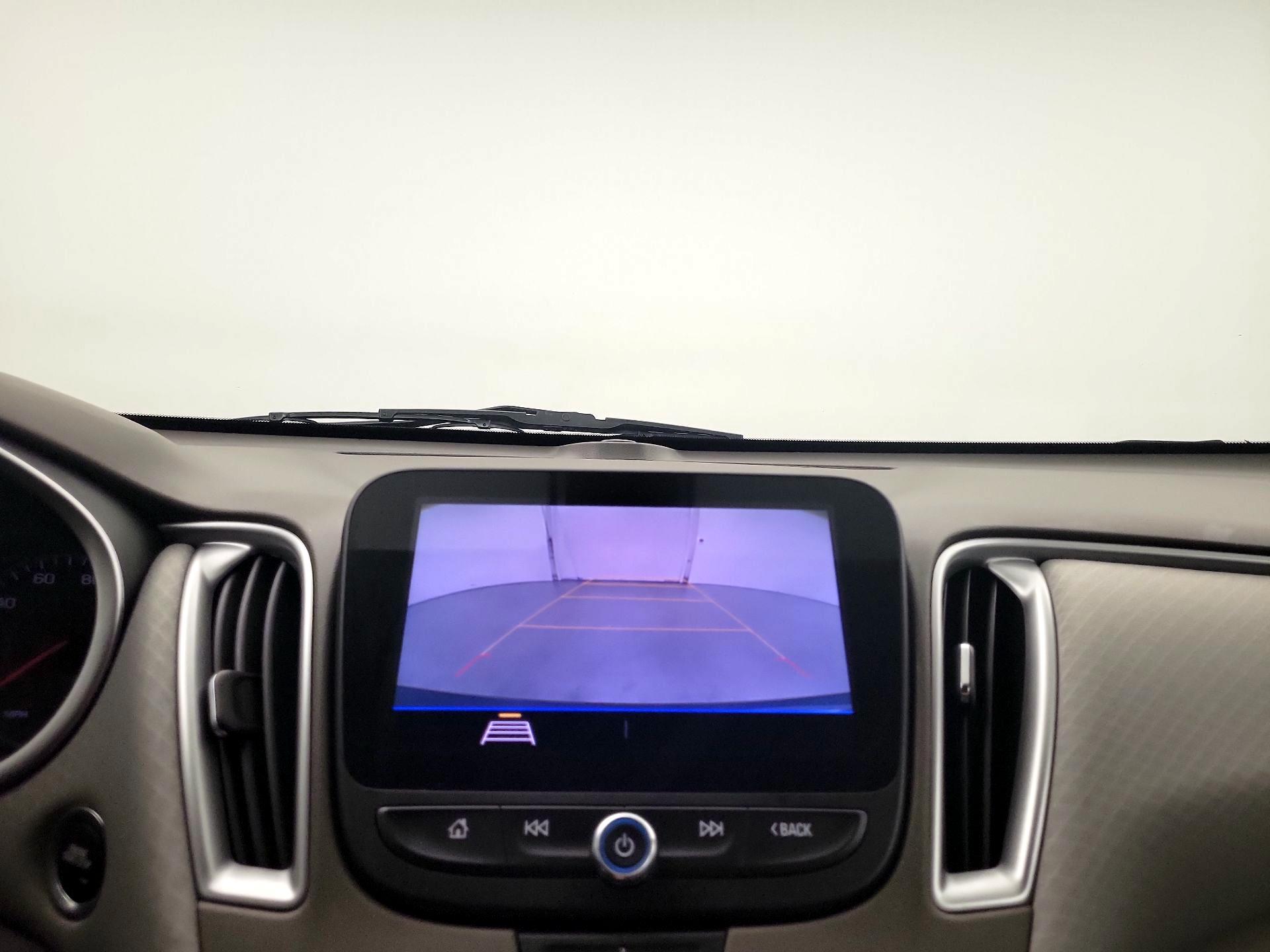 Thumbnail: 2020 Chevrolet Malibu - 12