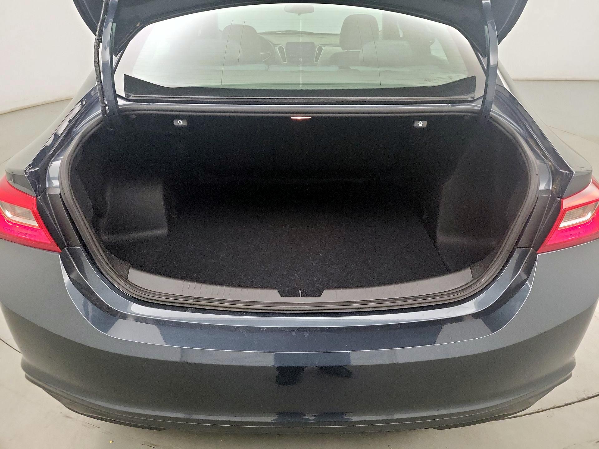 Thumbnail: 2020 Chevrolet Malibu - 18