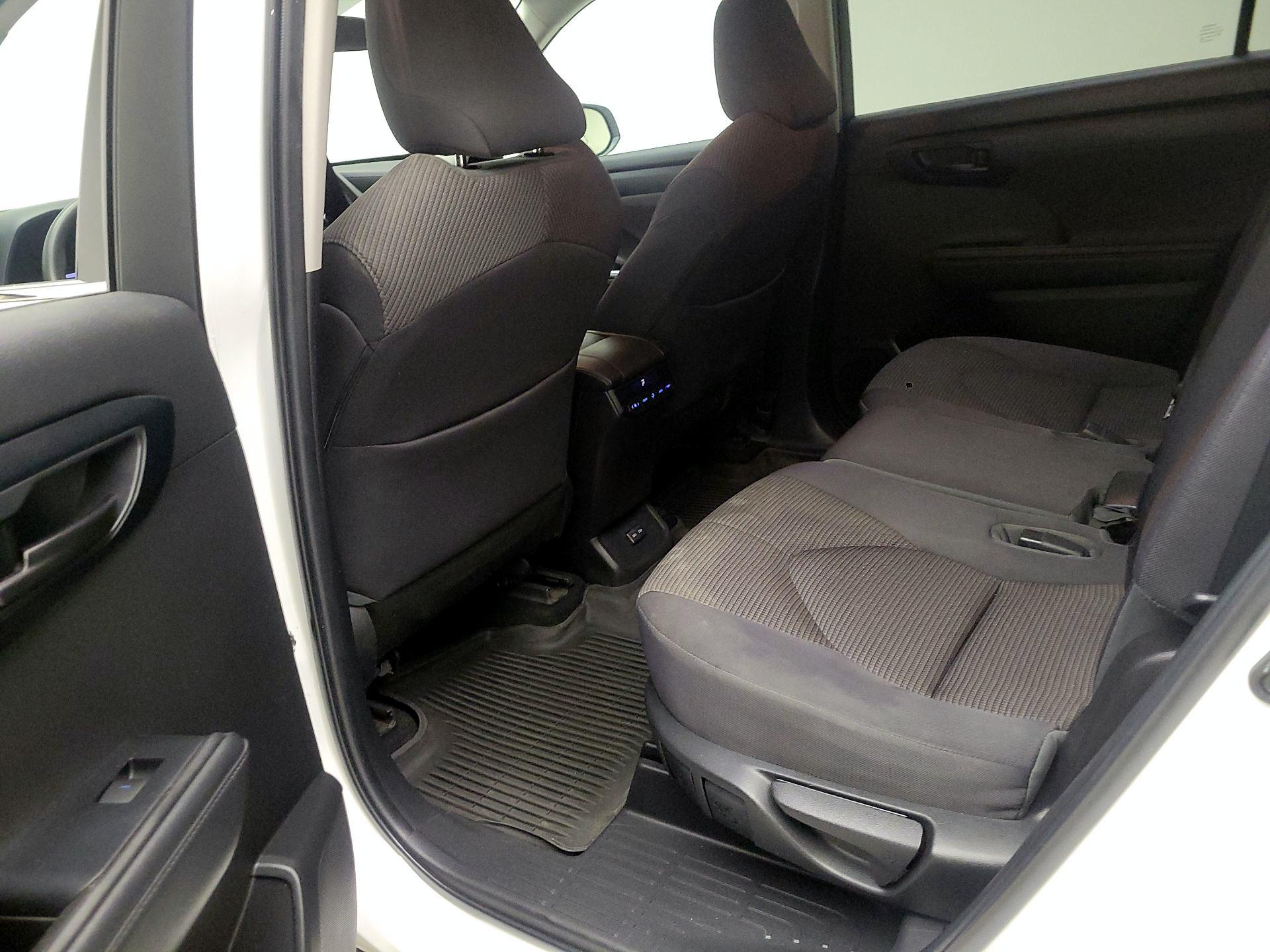 Thumbnail: 2022 Toyota Highlander - 19