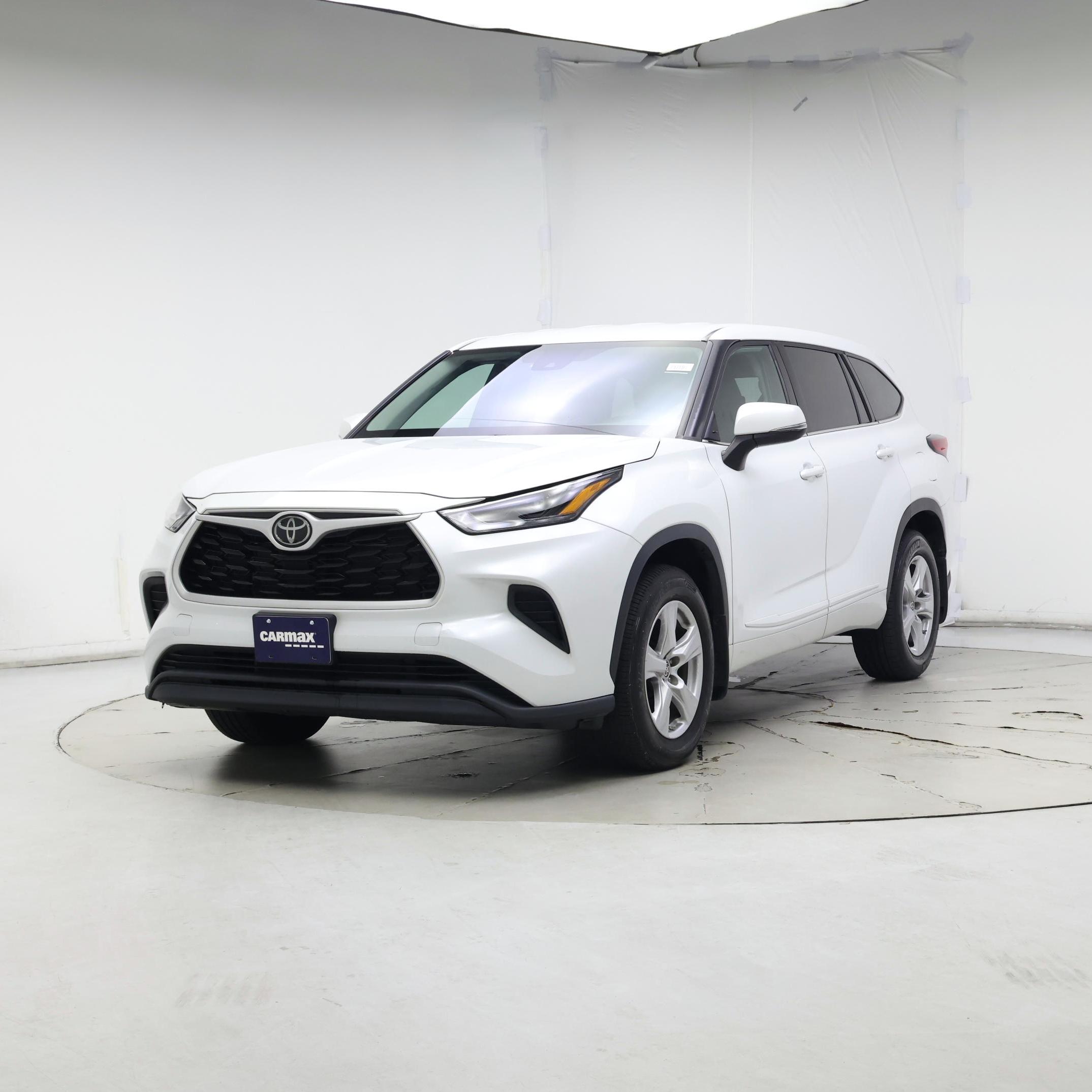 Thumbnail: 2022 Toyota Highlander - 4
