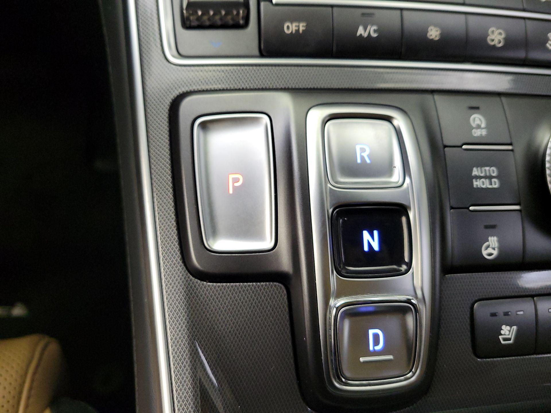 Thumbnail: 2022 Hyundai Santa Fe - 17