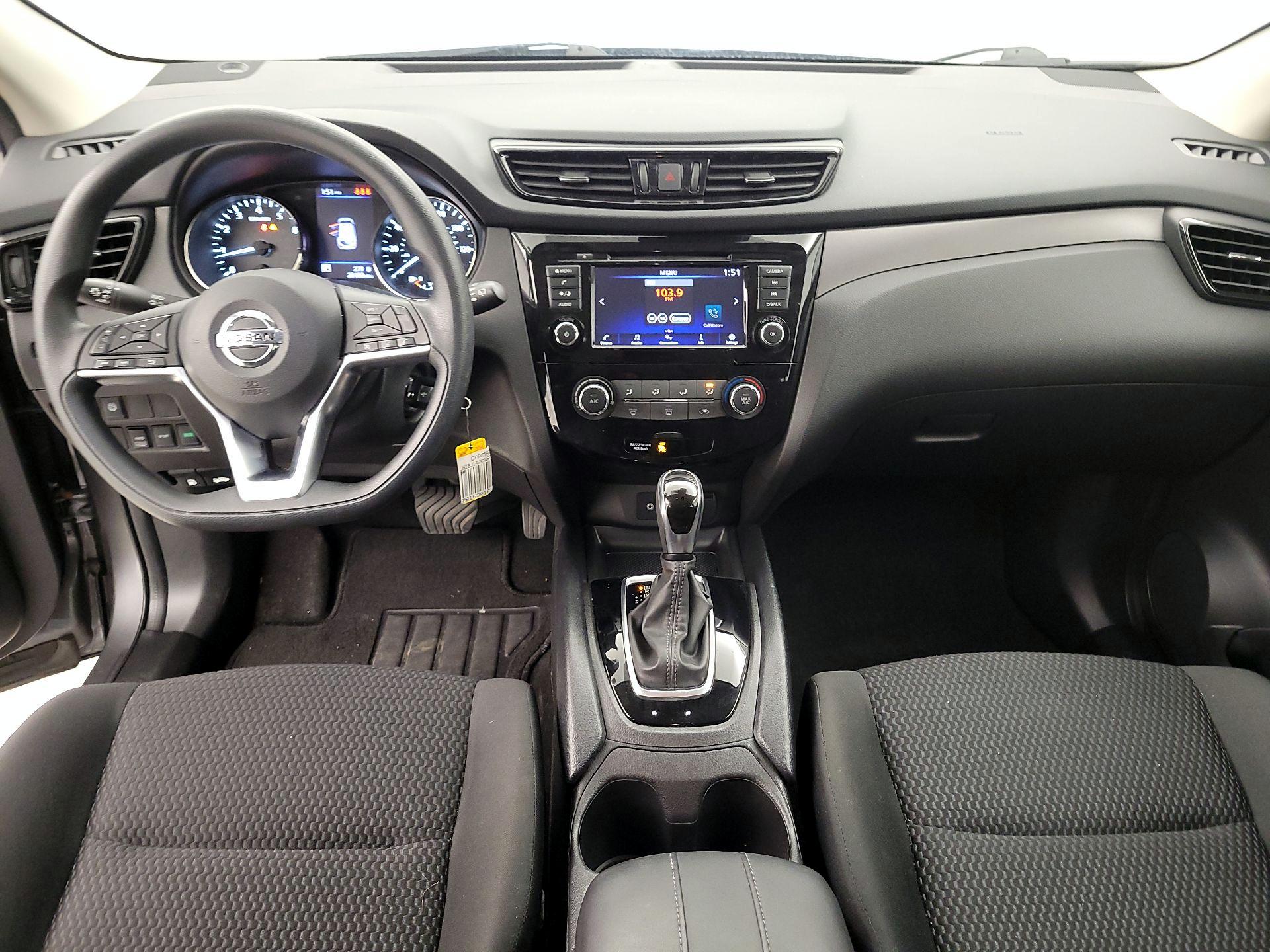 Thumbnail: 2021 Nissan Rogue Sport - 9