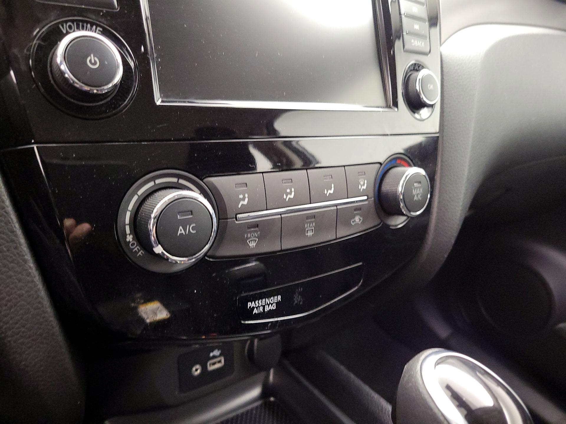 Thumbnail: 2021 Nissan Rogue Sport - 16