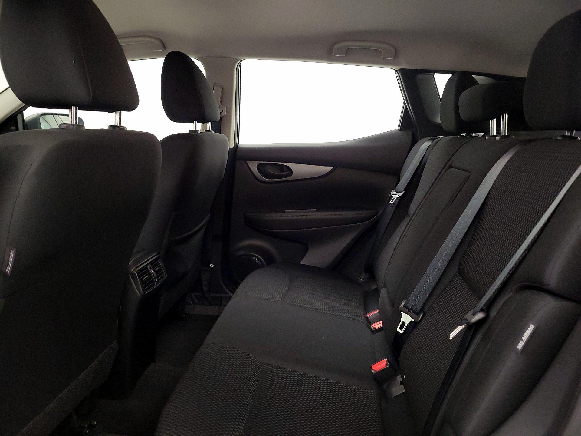 Thumbnail: 2021 Nissan Rogue Sport - 19