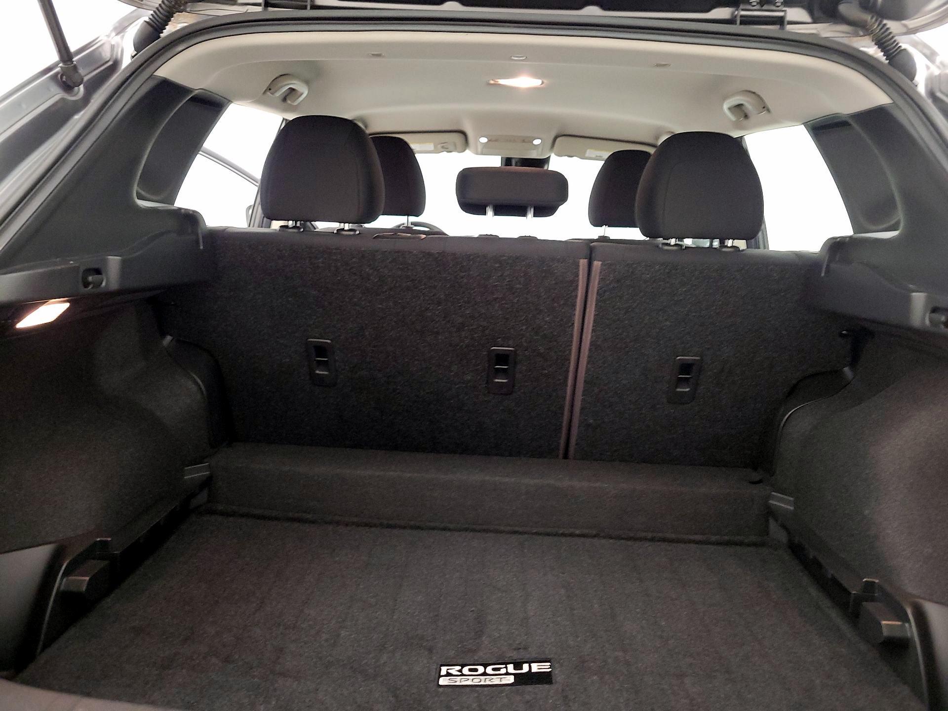 Thumbnail: 2021 Nissan Rogue Sport - 20