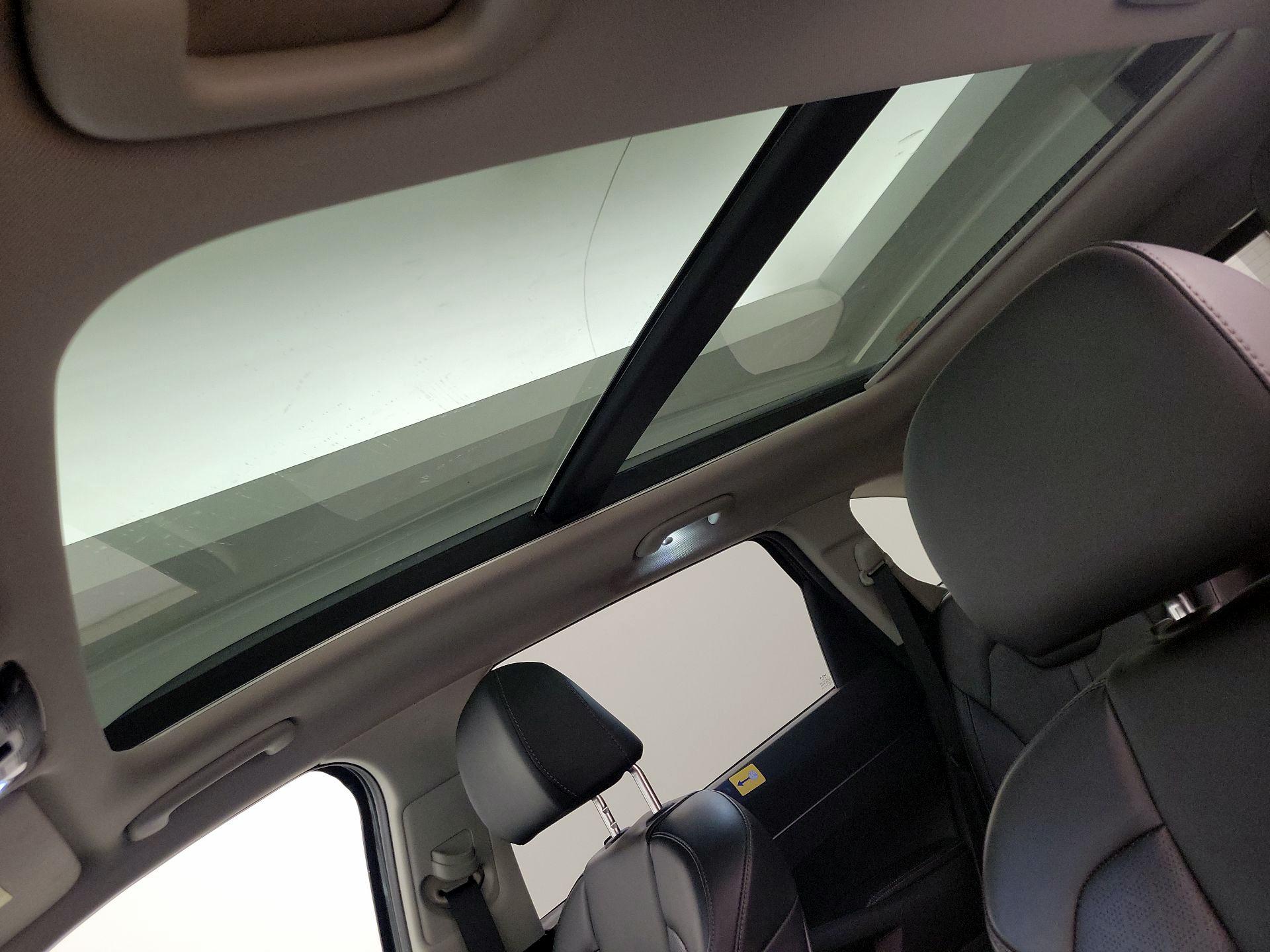 Thumbnail: 2023 Kia Sorento - 20