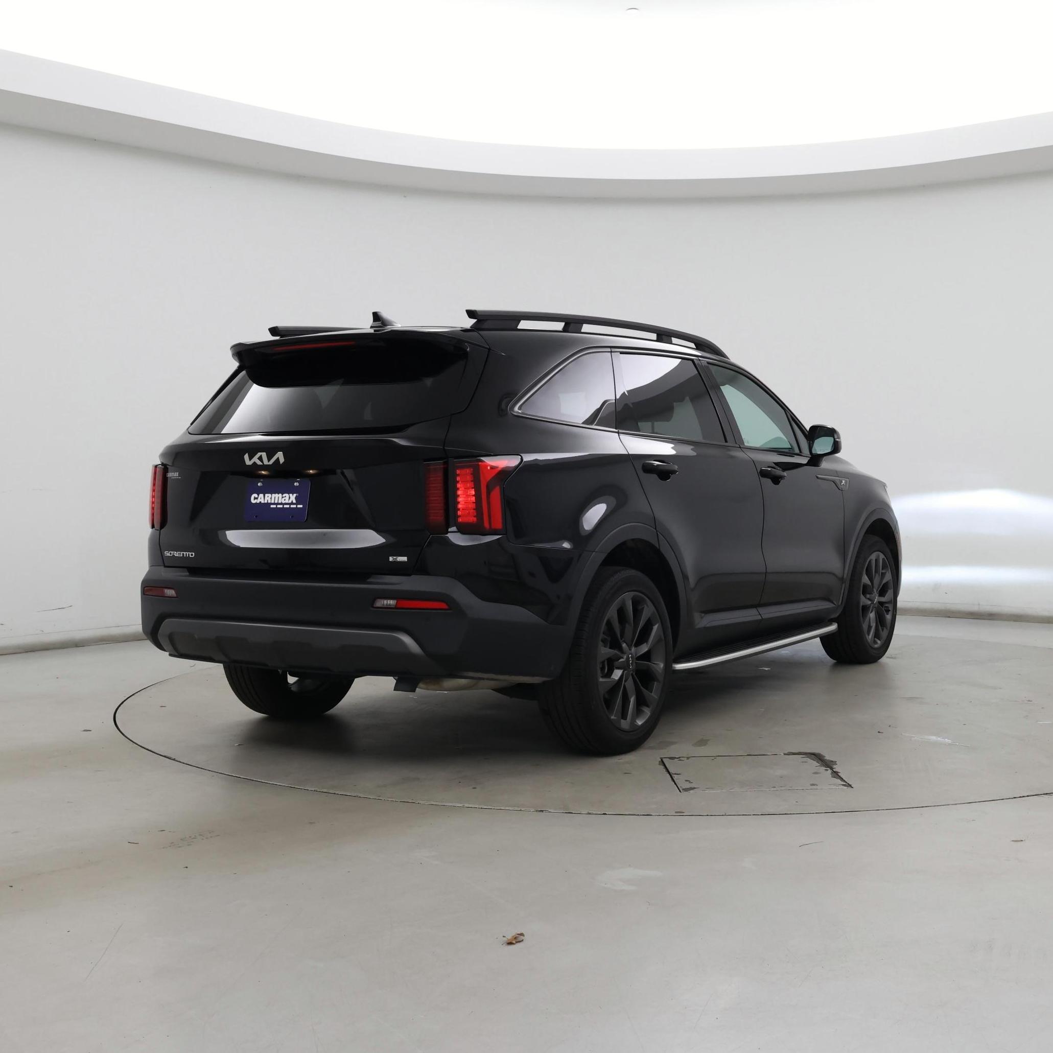 Thumbnail: 2023 Kia Sorento - 8