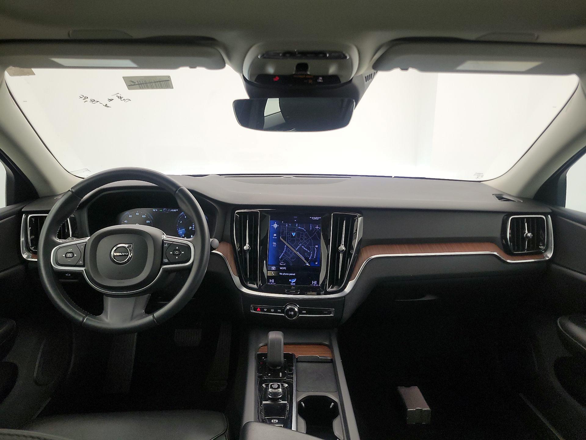 Thumbnail: 2022 Volvo S60 - 9