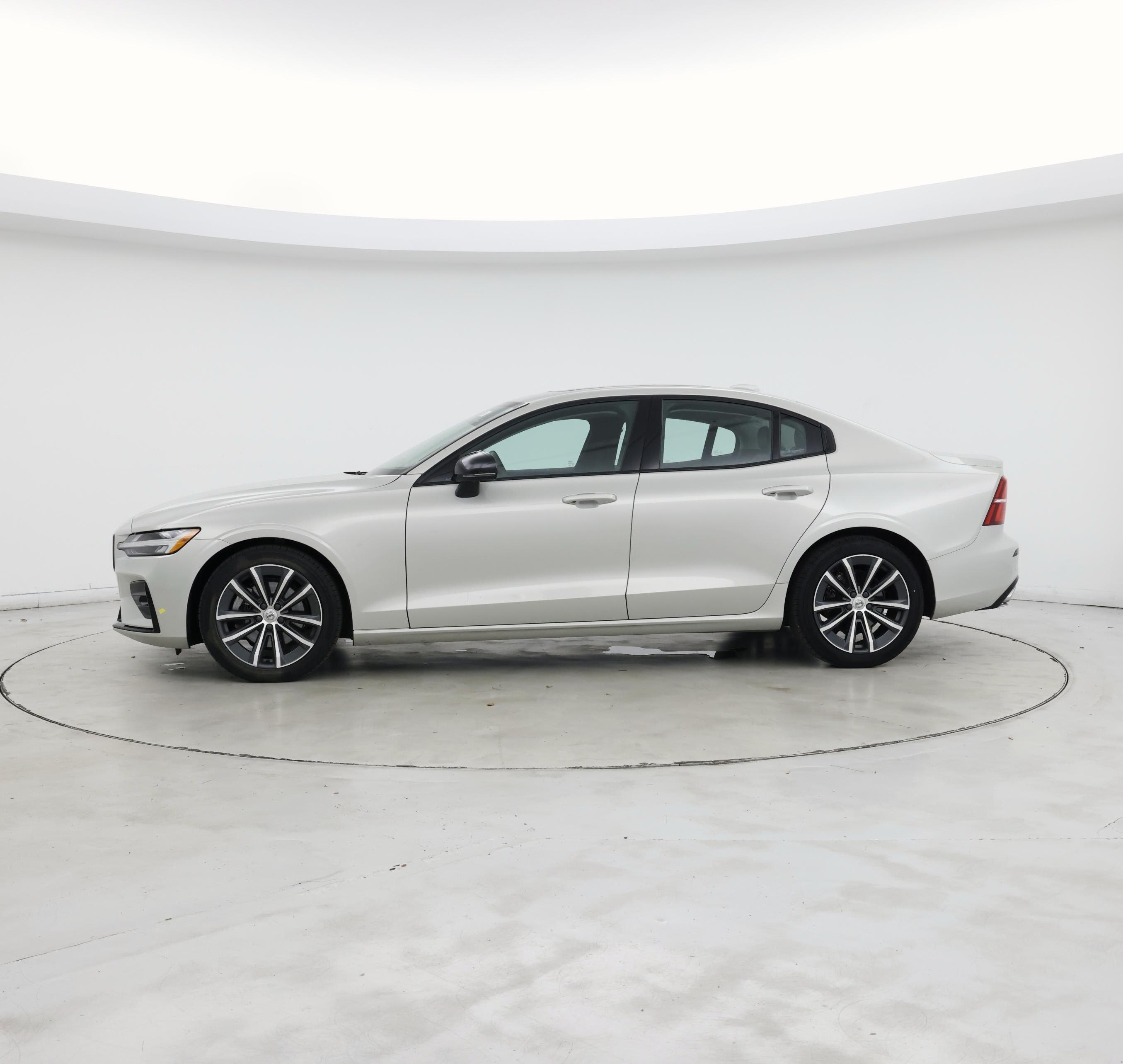 Thumbnail: 2022 Volvo S60 - 3