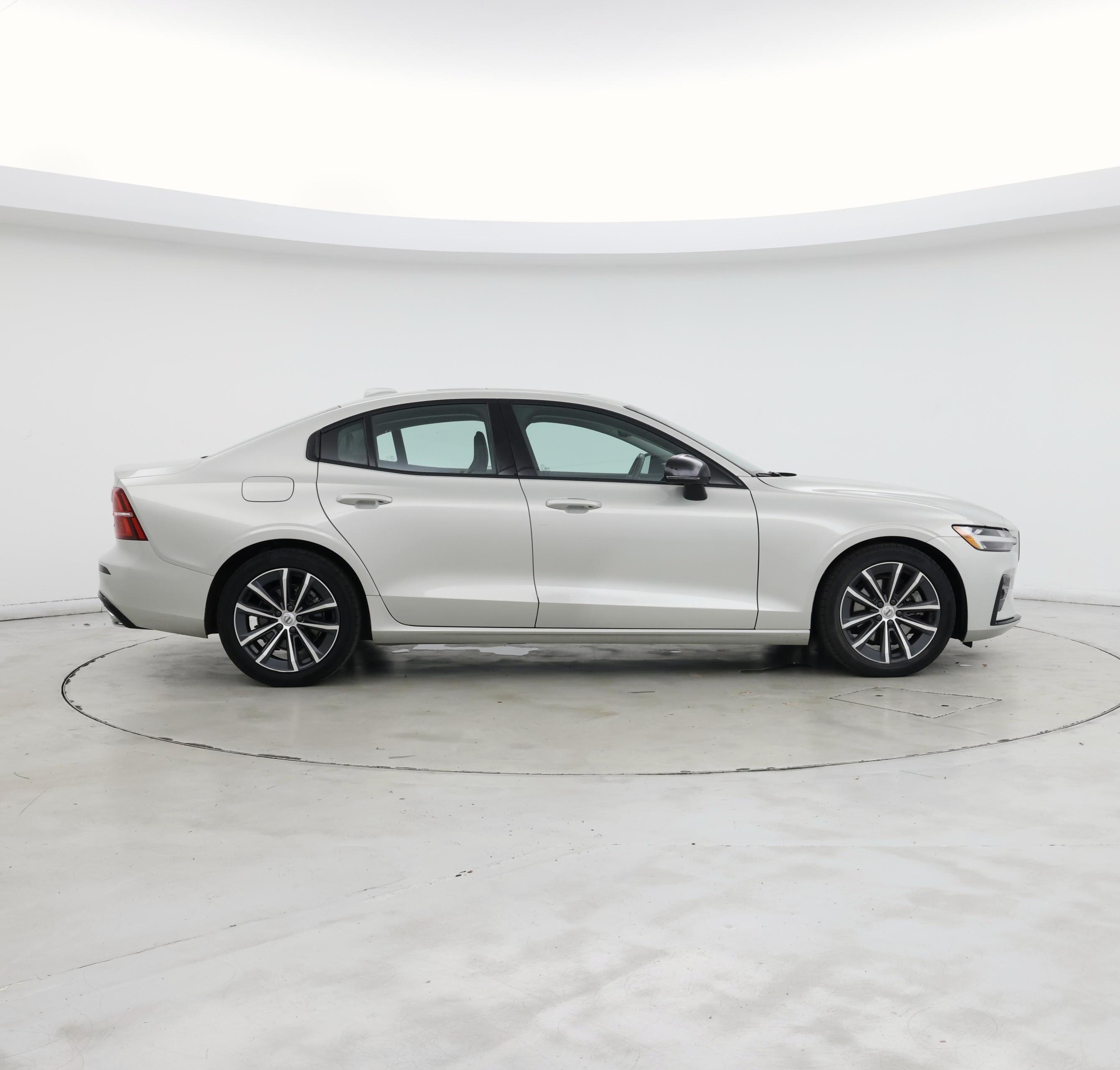 Thumbnail: 2022 Volvo S60 - 7