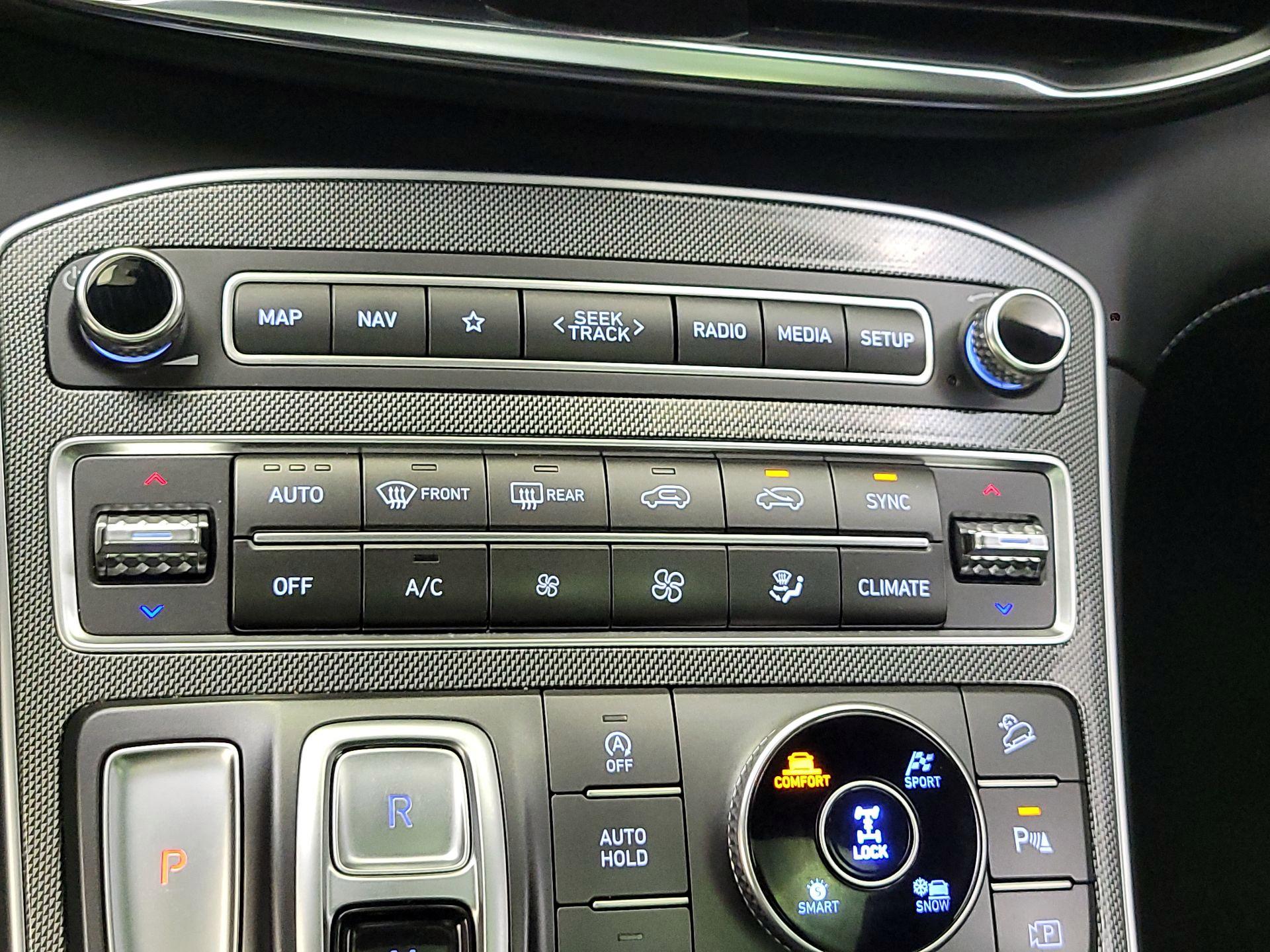 Thumbnail: 2022 Hyundai Santa Fe - 17