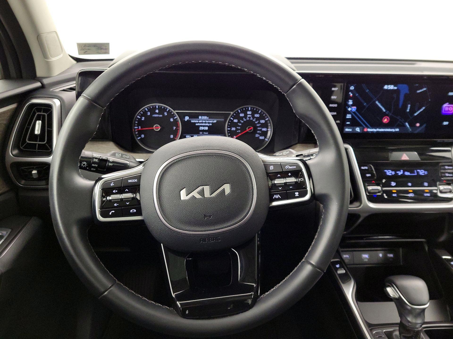 Thumbnail: 2023 Kia Sorento - 10