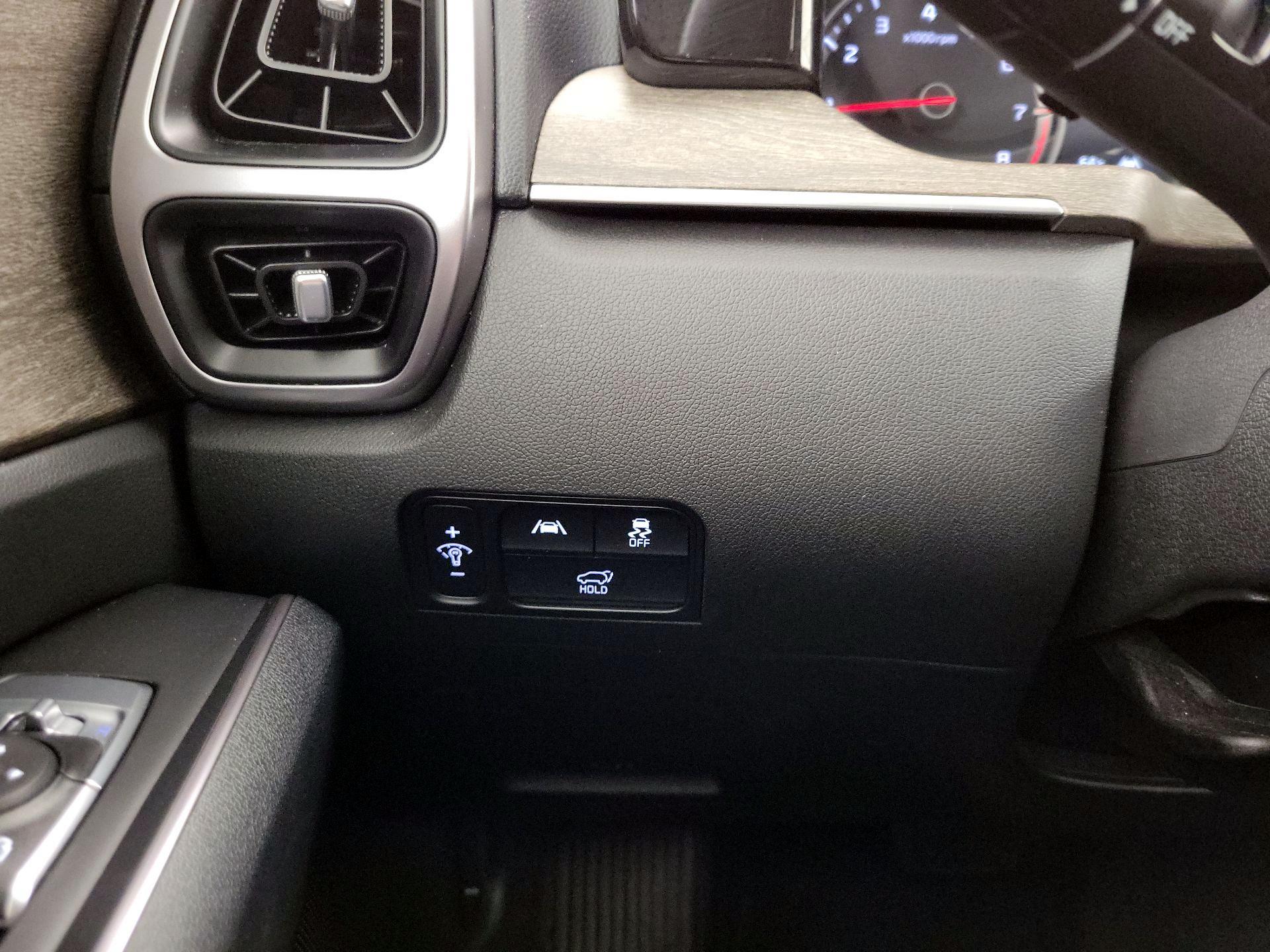 Thumbnail: 2023 Kia Sorento - 13