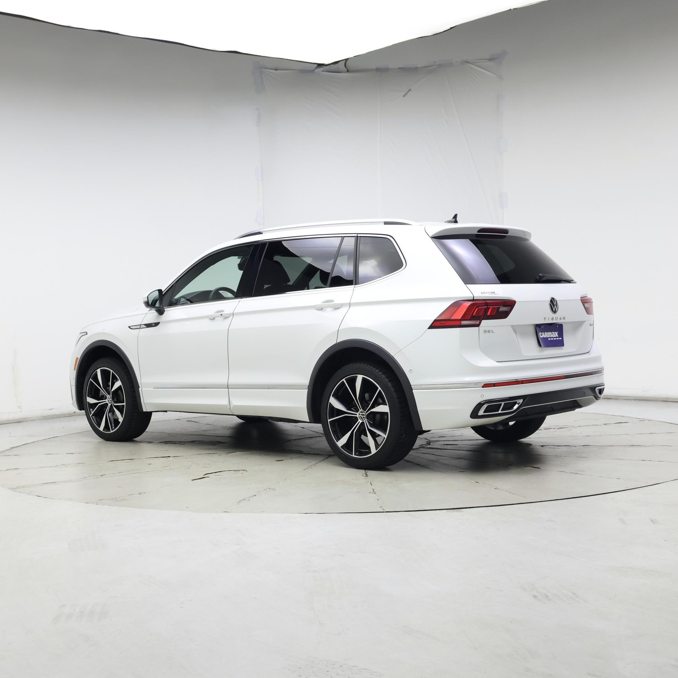 Thumbnail: 2022 Volkswagen Tiguan - 2