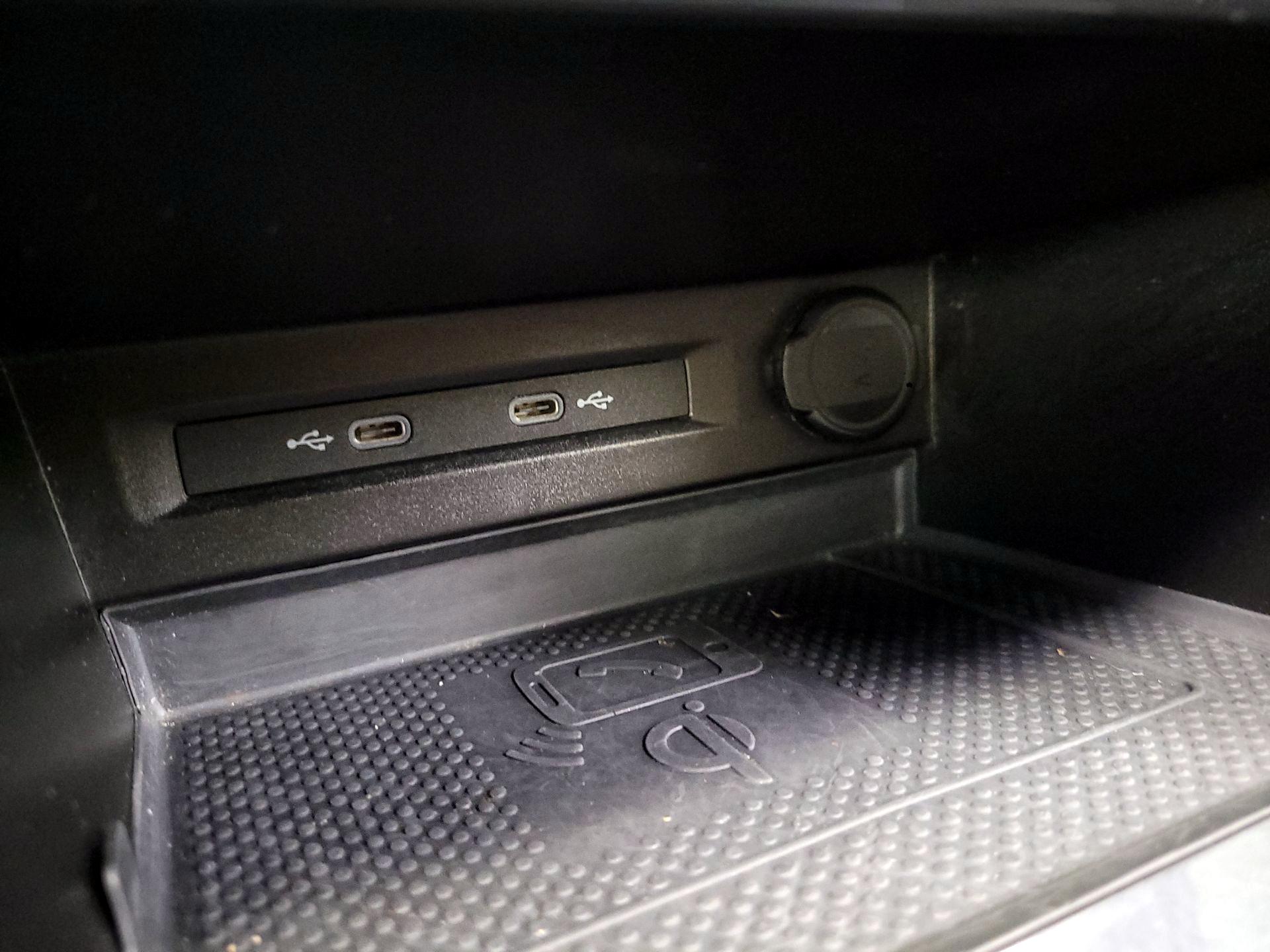 Thumbnail: 2022 Volkswagen Tiguan - 19