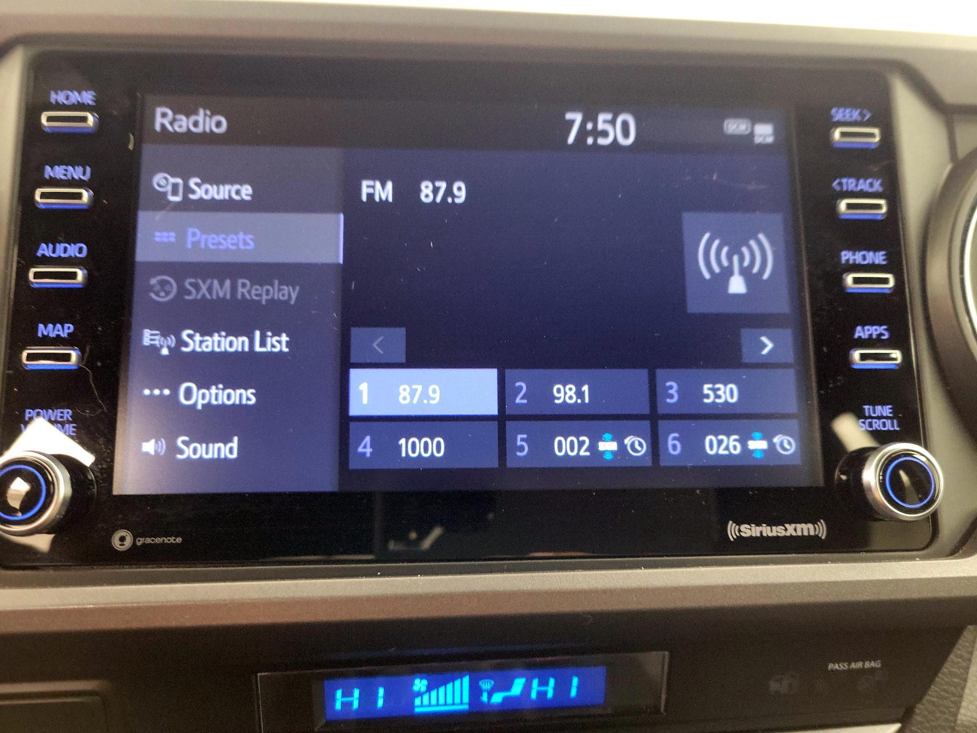 Thumbnail: 2022 Toyota Tacoma - 15