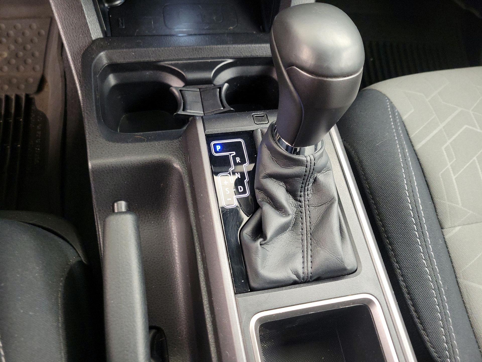 Thumbnail: 2022 Toyota Tacoma - 17