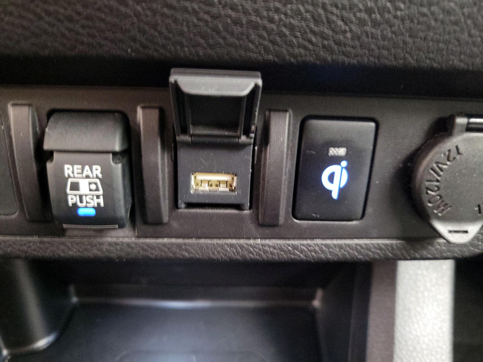 Thumbnail: 2022 Toyota Tacoma - 18