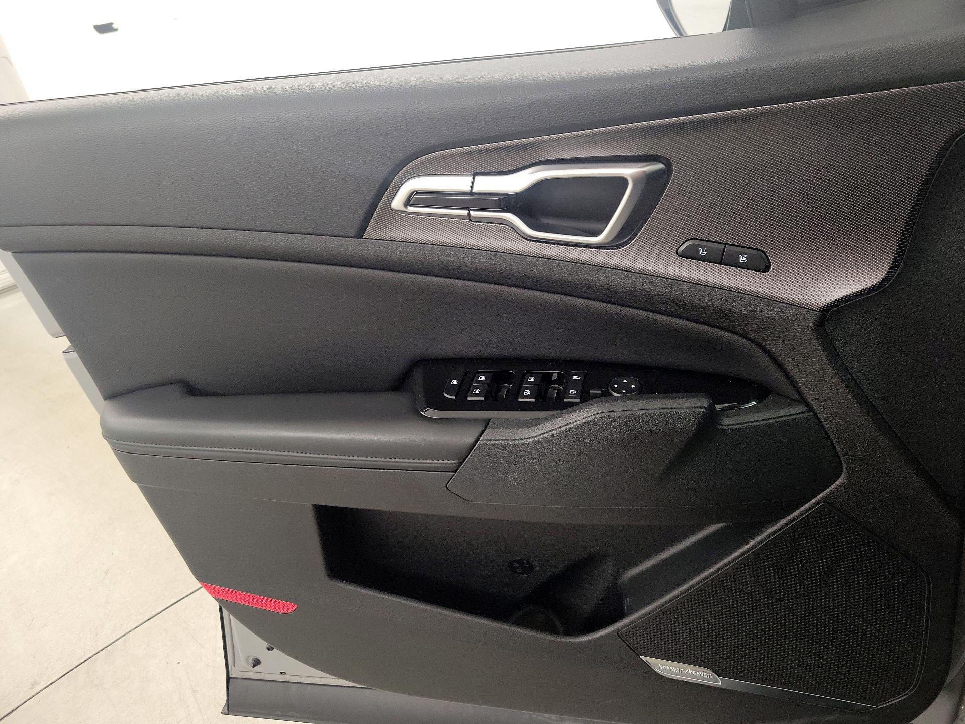 Thumbnail: 2023 Kia Sportage - 12