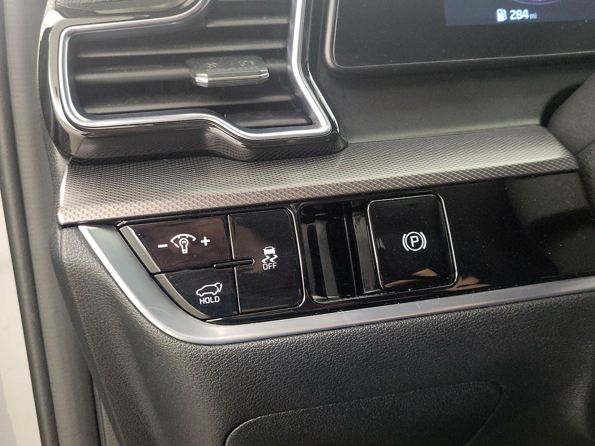 Thumbnail: 2023 Kia Sportage - 13