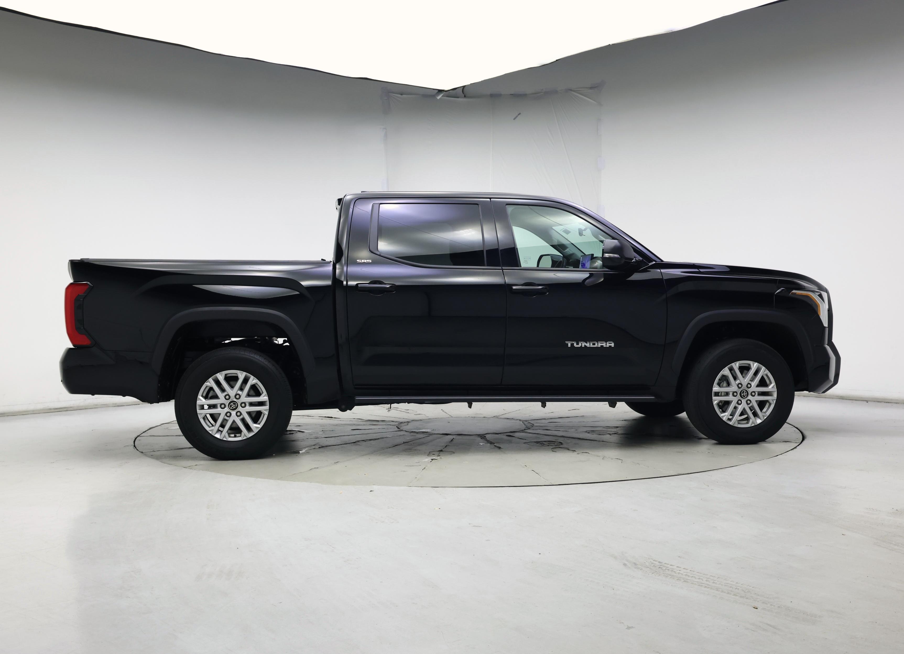 Thumbnail: 2023 Toyota Tundra - 7