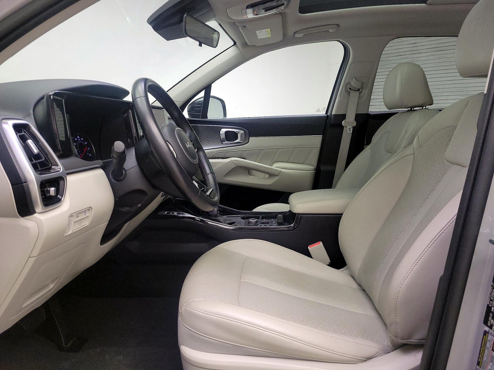 Thumbnail: 2022 Kia Sorento - 11