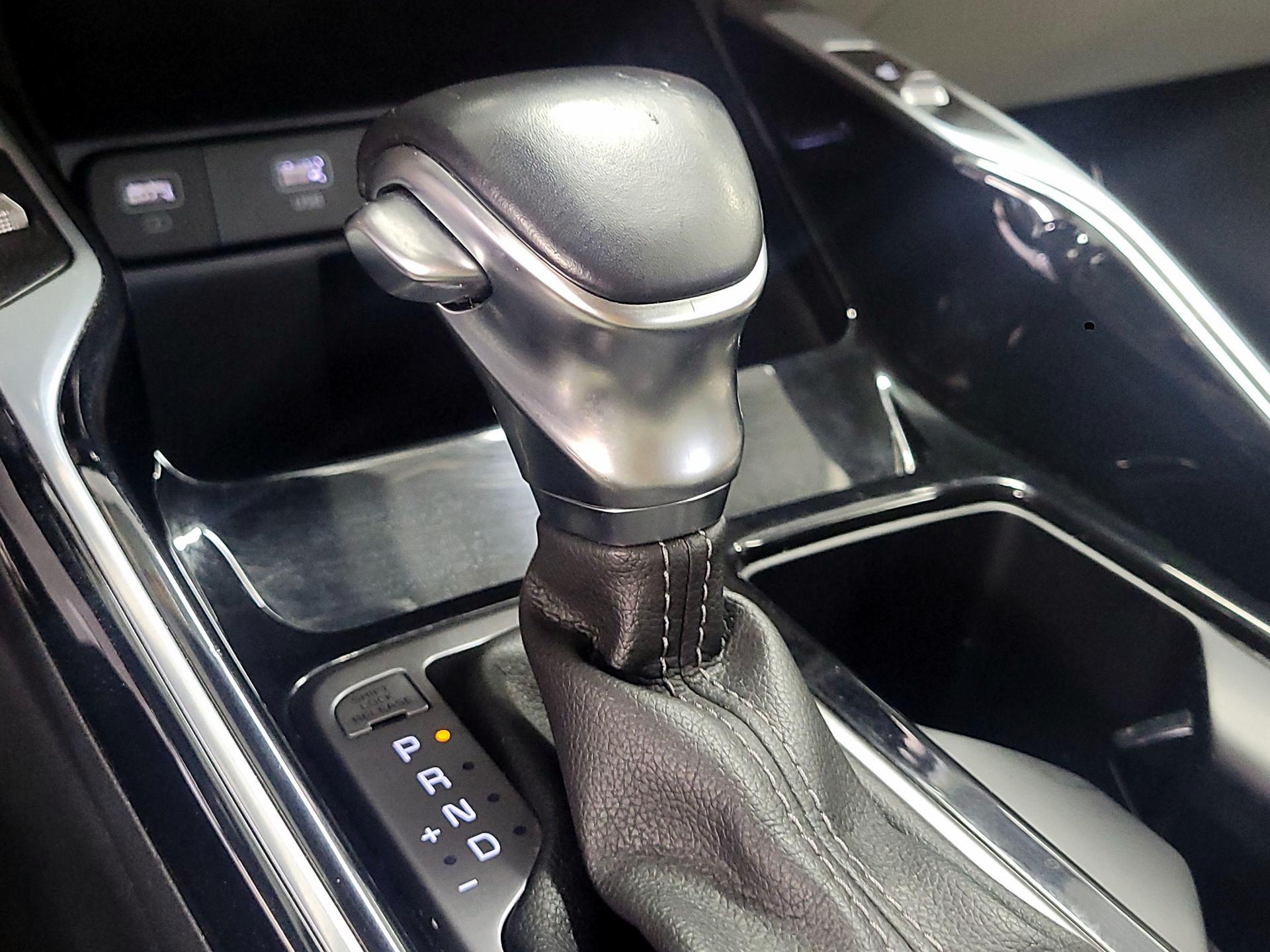 Thumbnail: 2022 Kia Sorento - 18