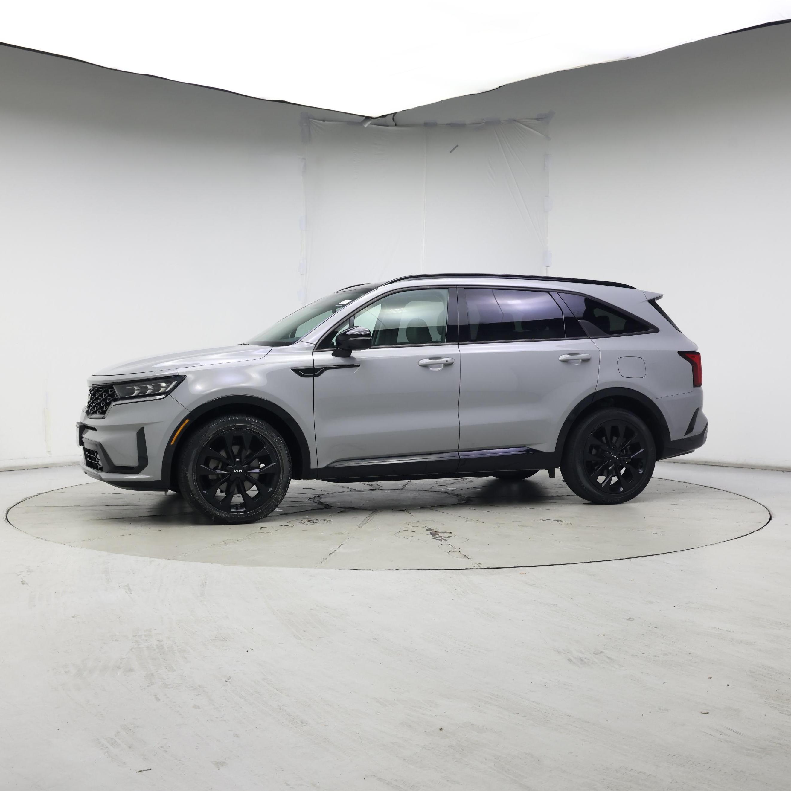 Thumbnail: 2022 Kia Sorento - 3