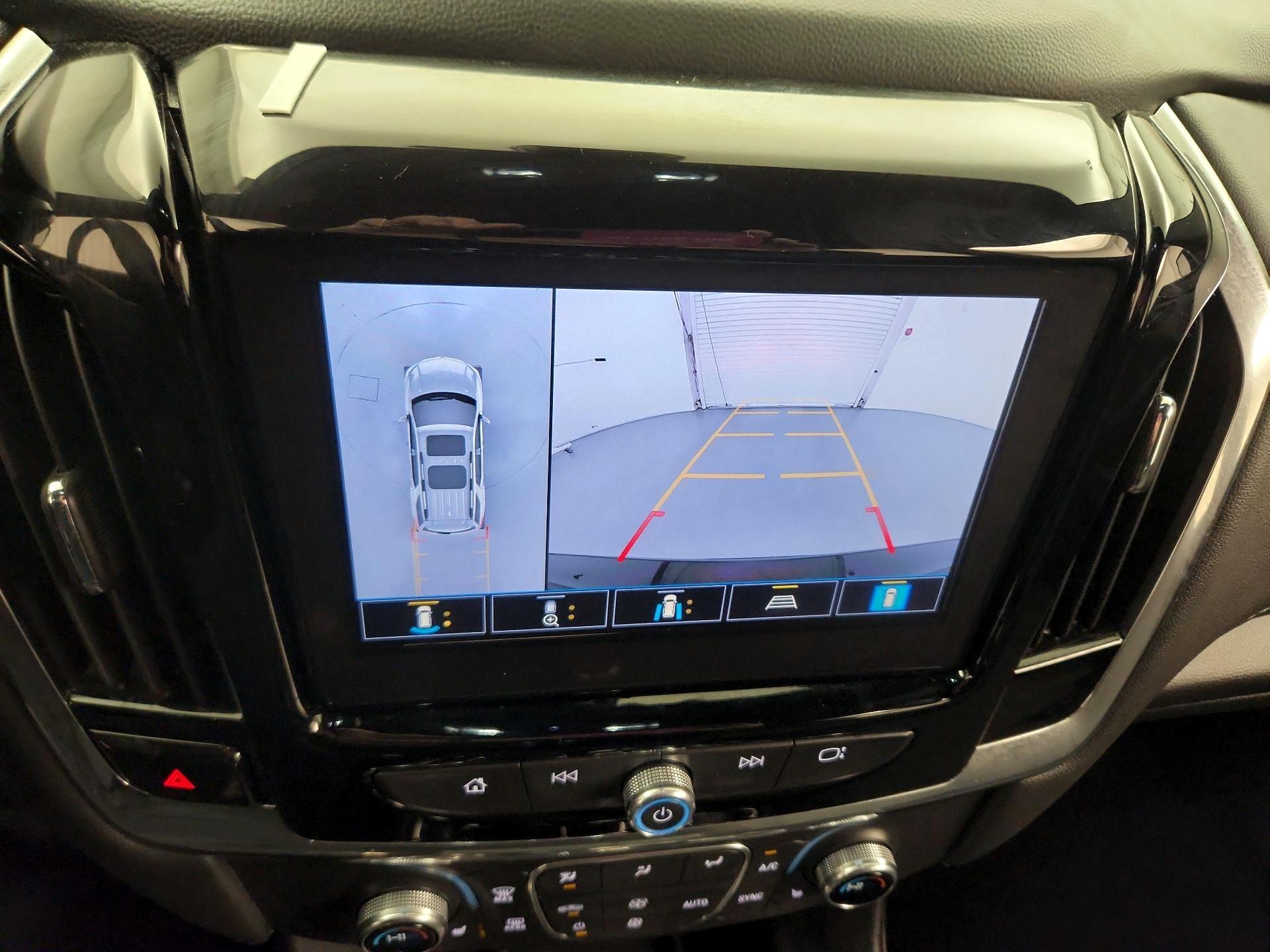 Thumbnail: 2023 Chevrolet Traverse - 12