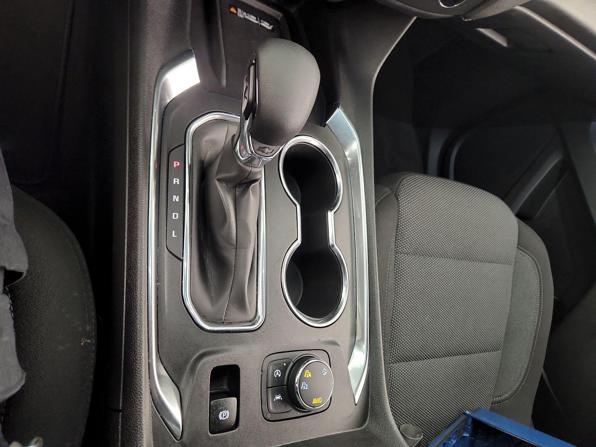 Thumbnail: 2023 Chevrolet Traverse - 15