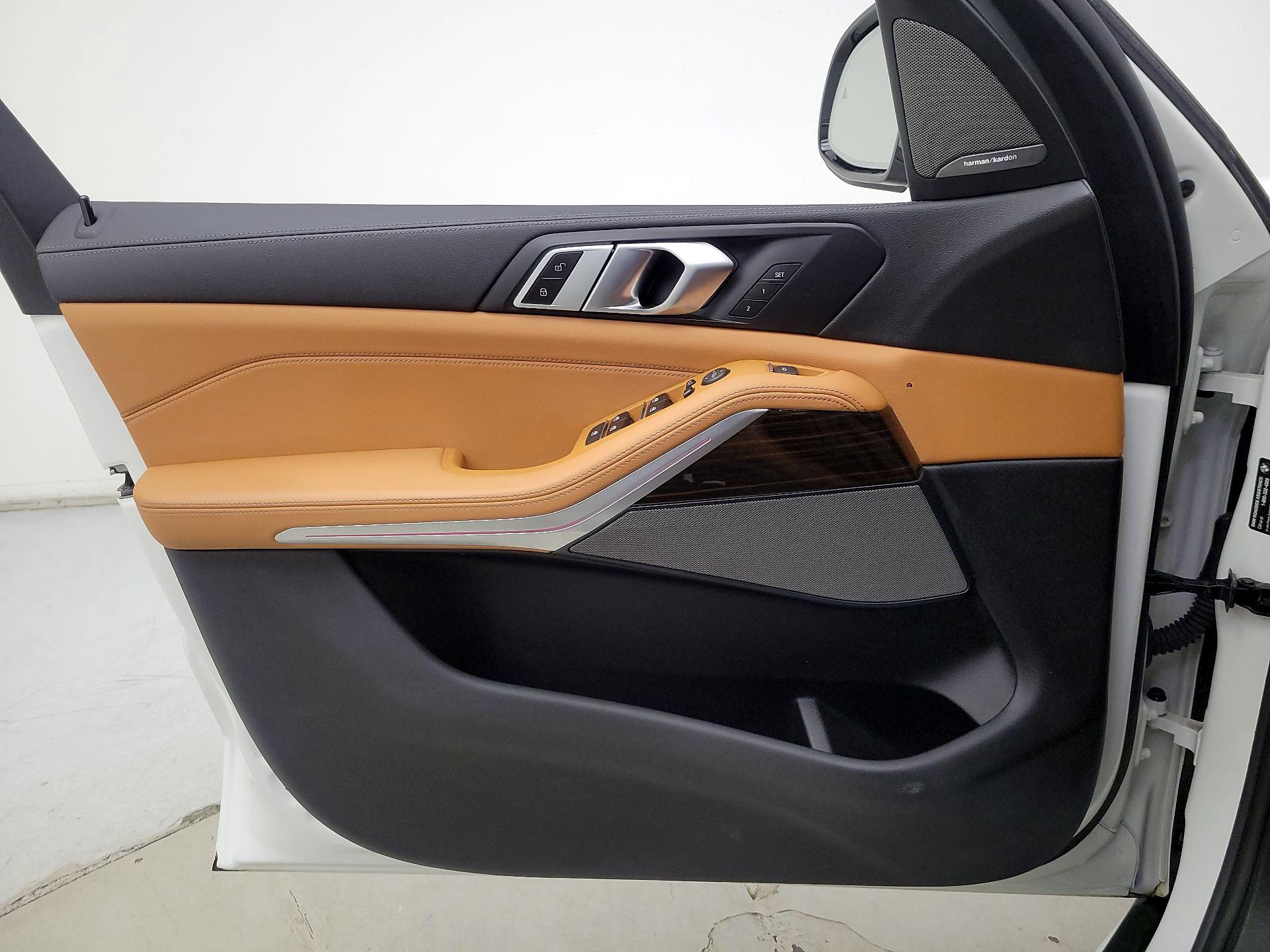 Thumbnail: 2021 BMW X5 - 12