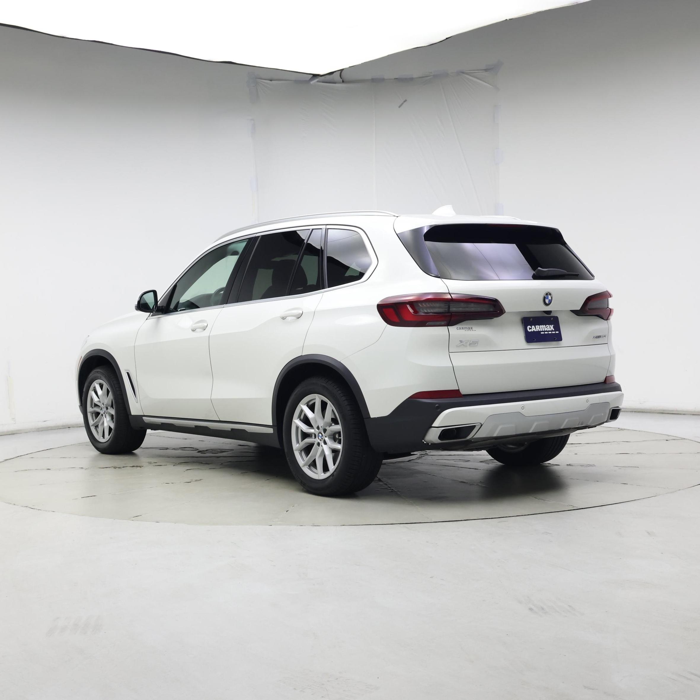 Thumbnail: 2021 BMW X5 - 2