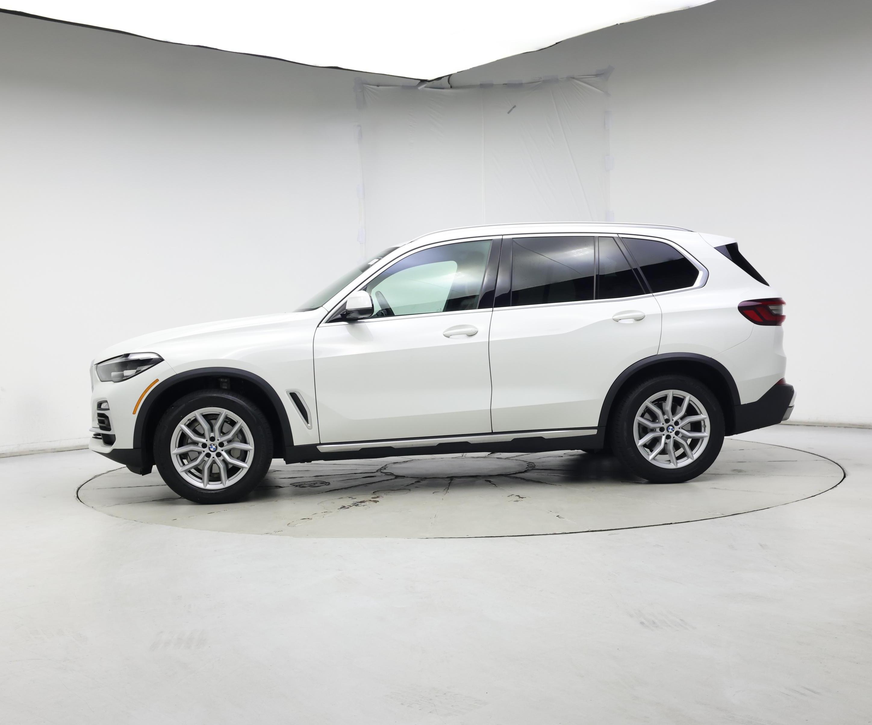 Thumbnail: 2021 BMW X5 - 3